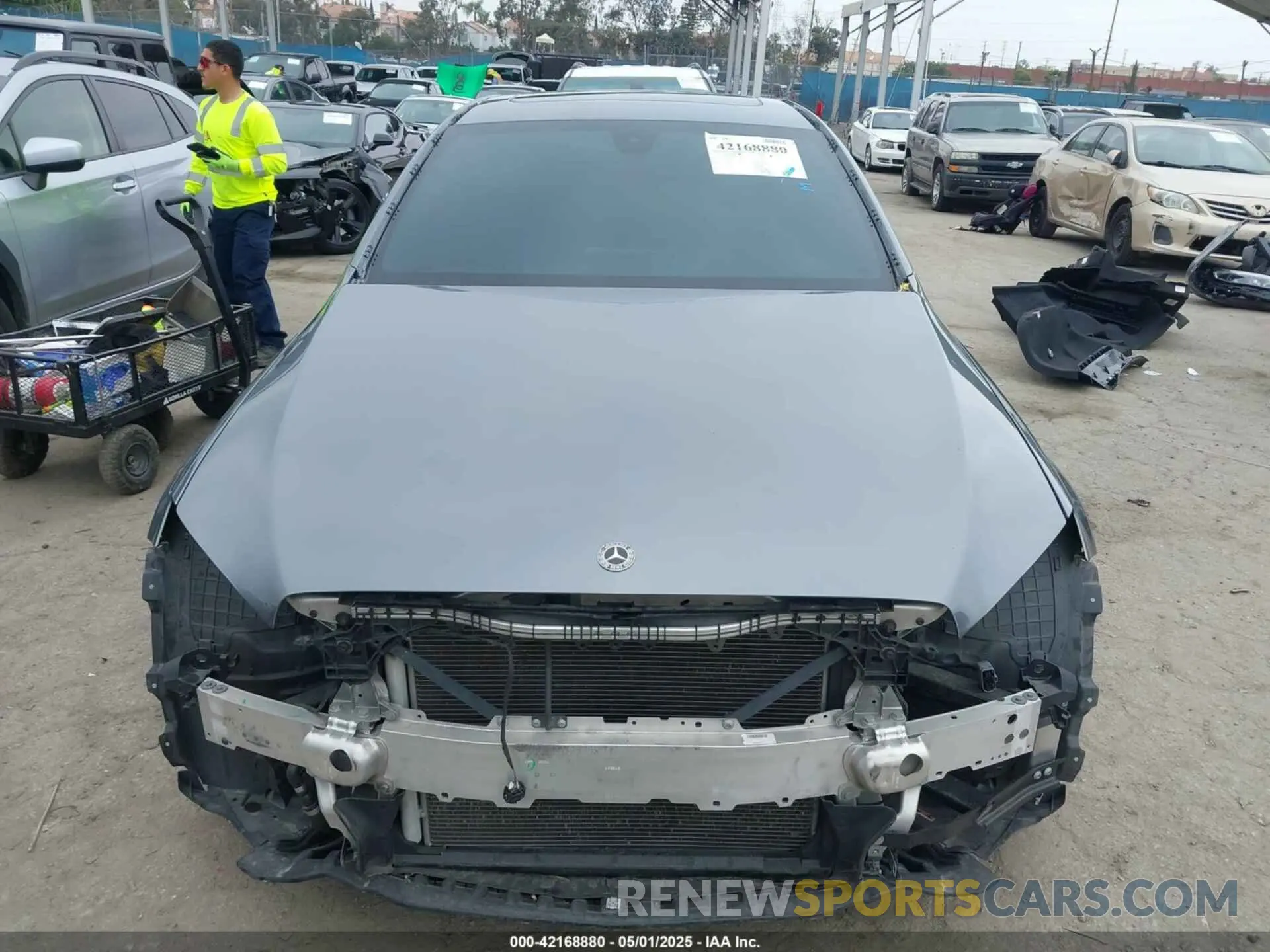 13 Photograph of a damaged car WDDWF8DB4KR463153 MERCEDES-BENZ C 300 2019