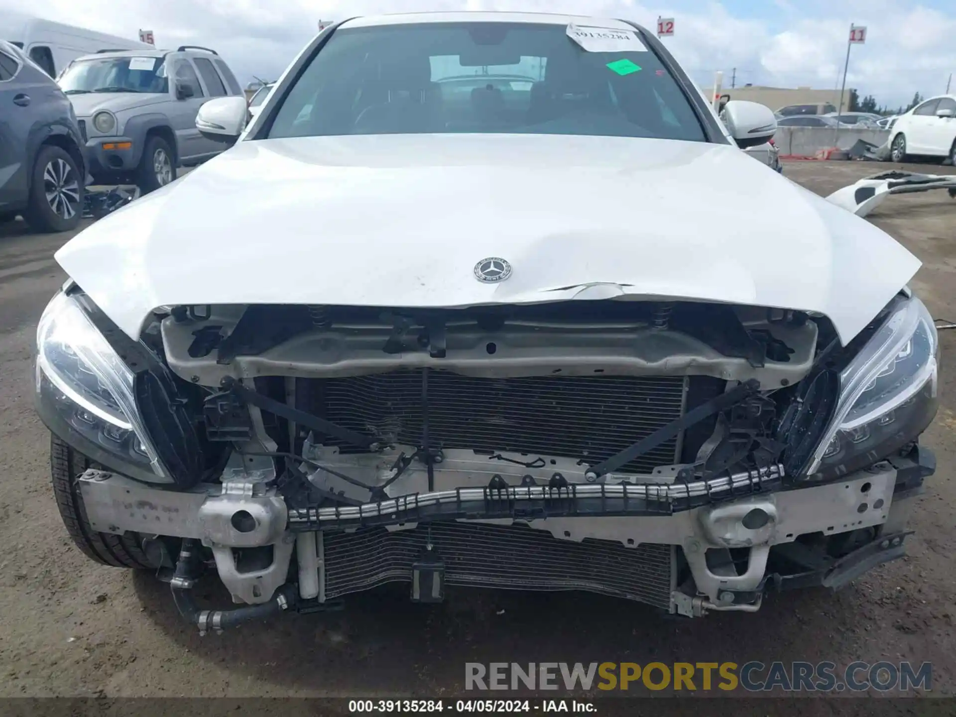 13 Photograph of a damaged car WDDWF8DB5KR462951 MERCEDES-BENZ C 300 2019