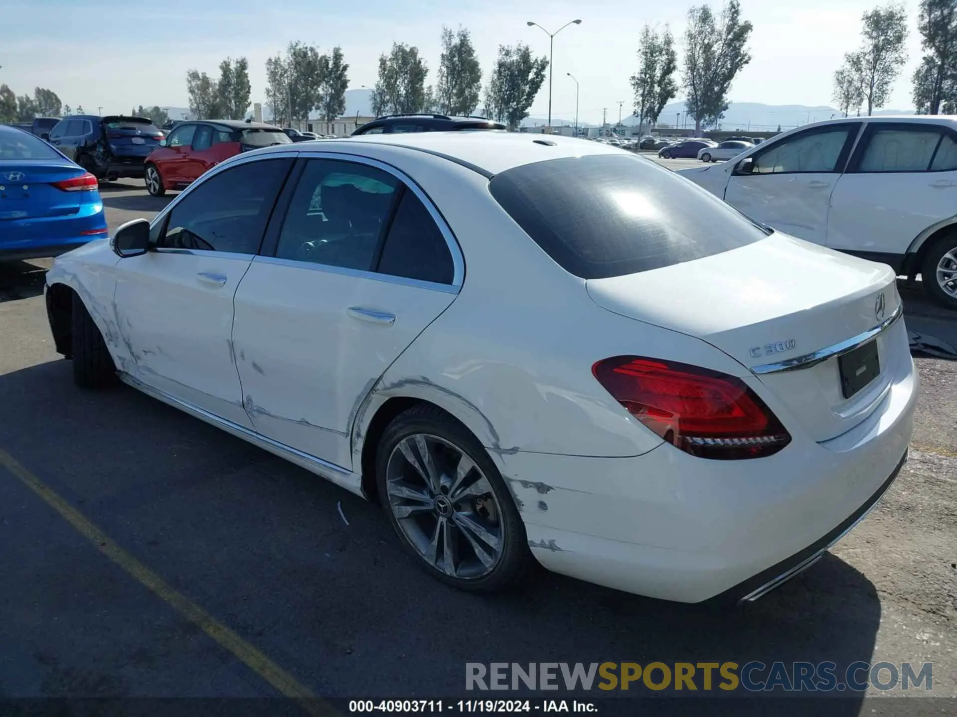 3 Photograph of a damaged car WDDWF8DB7KR482361 MERCEDES-BENZ C 300 2019