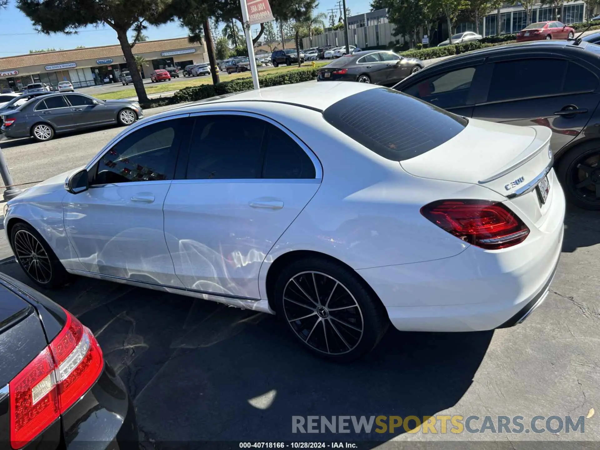 14 Photograph of a damaged car WDDWF8DBXKR462377 MERCEDES-BENZ C 300 2019