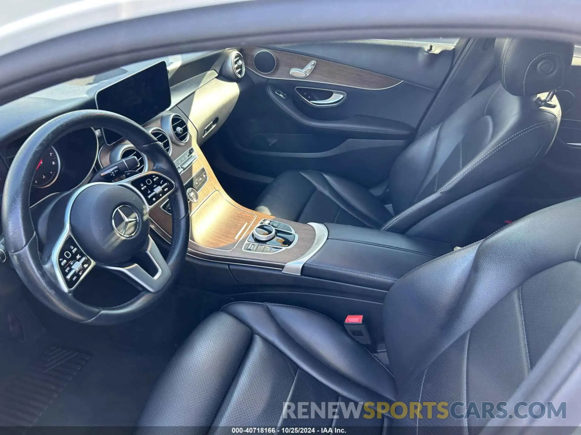 5 Photograph of a damaged car WDDWF8DBXKR462377 MERCEDES-BENZ C 300 2019