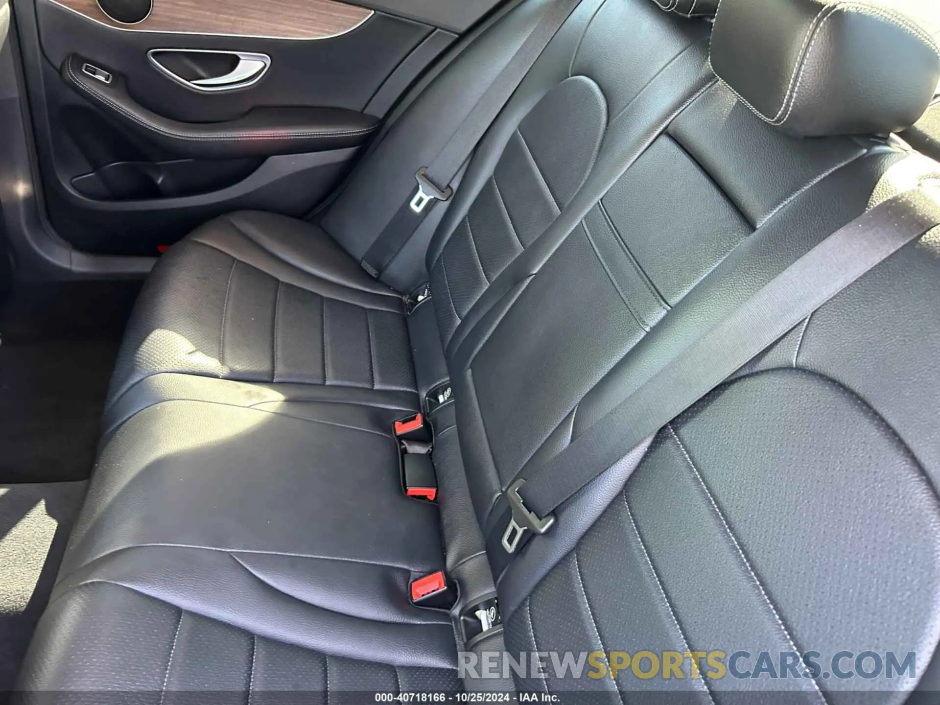 8 Photograph of a damaged car WDDWF8DBXKR462377 MERCEDES-BENZ C 300 2019