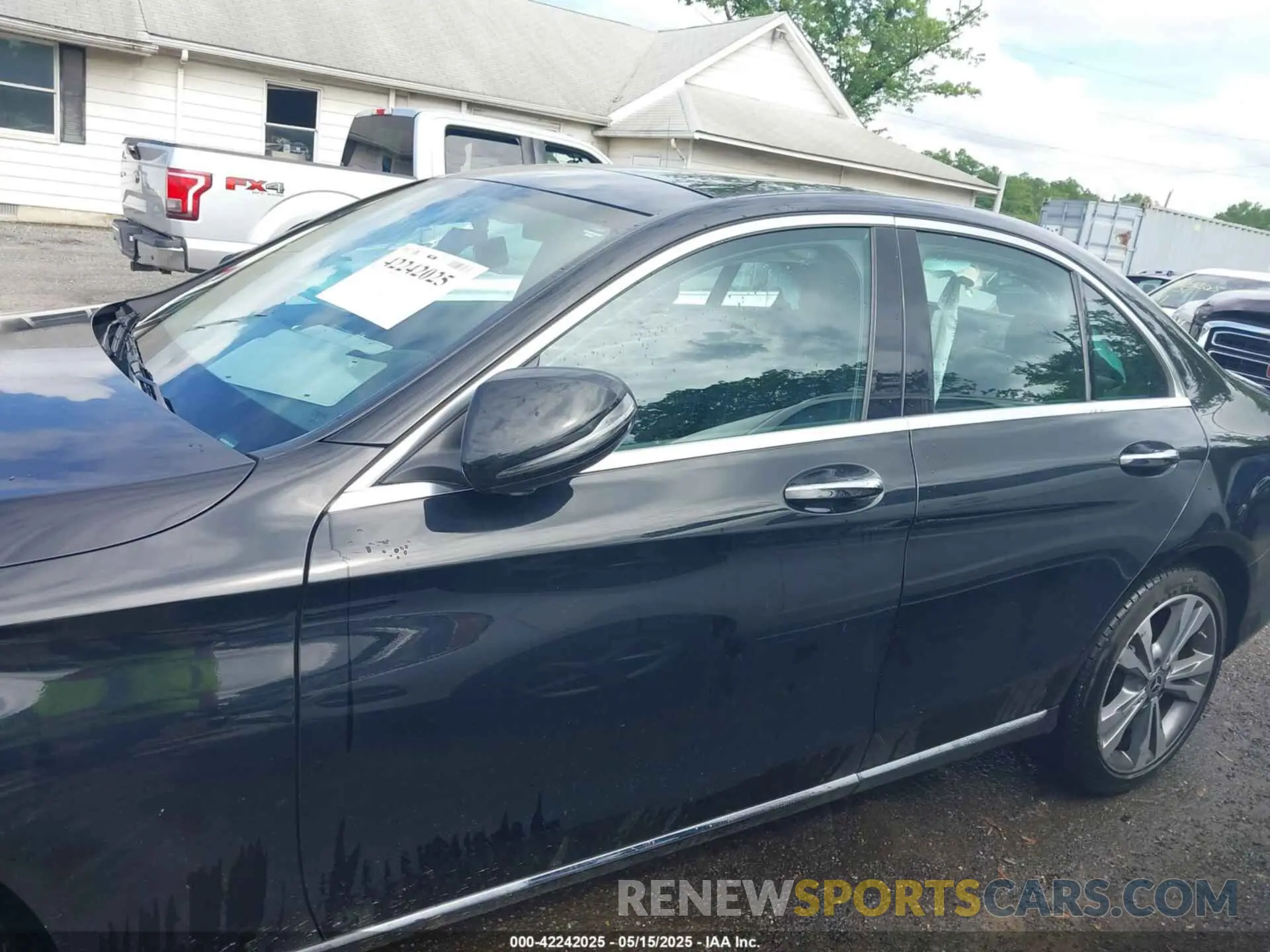 14 Photograph of a damaged car WDDWF8EB1KR459513 MERCEDES-BENZ C 300 2019