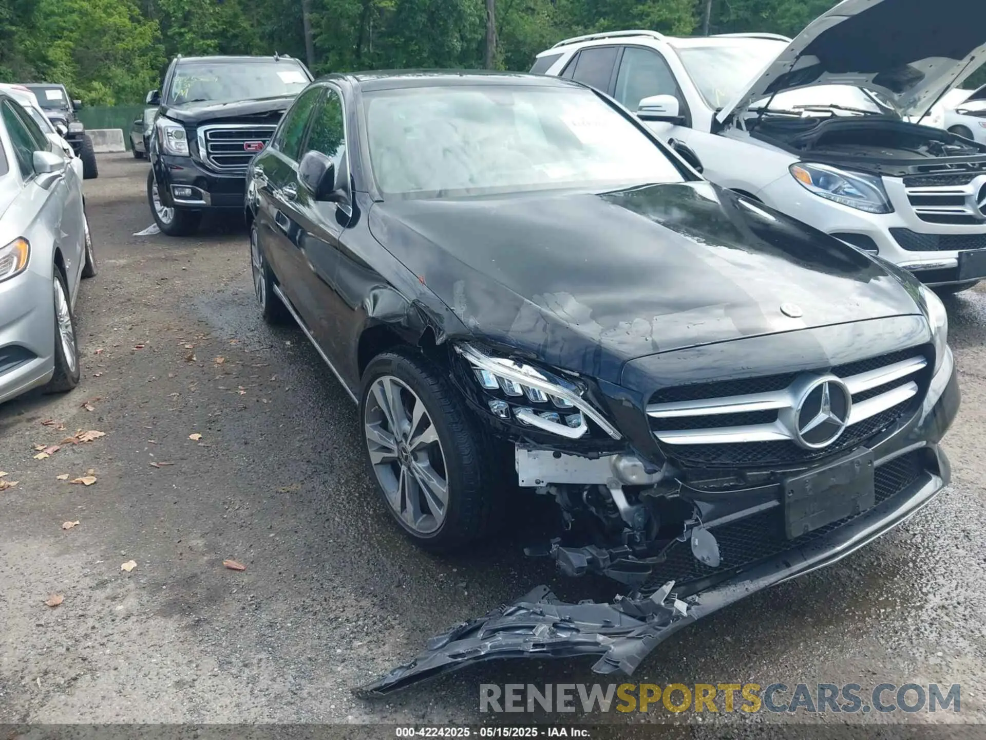 6 Photograph of a damaged car WDDWF8EB1KR459513 MERCEDES-BENZ C 300 2019