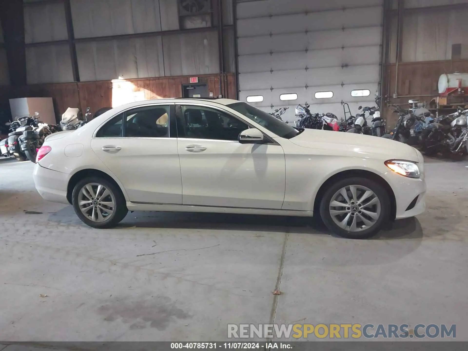 13 Photograph of a damaged car WDDWF8EB3KR501678 MERCEDES-BENZ C 300 2019