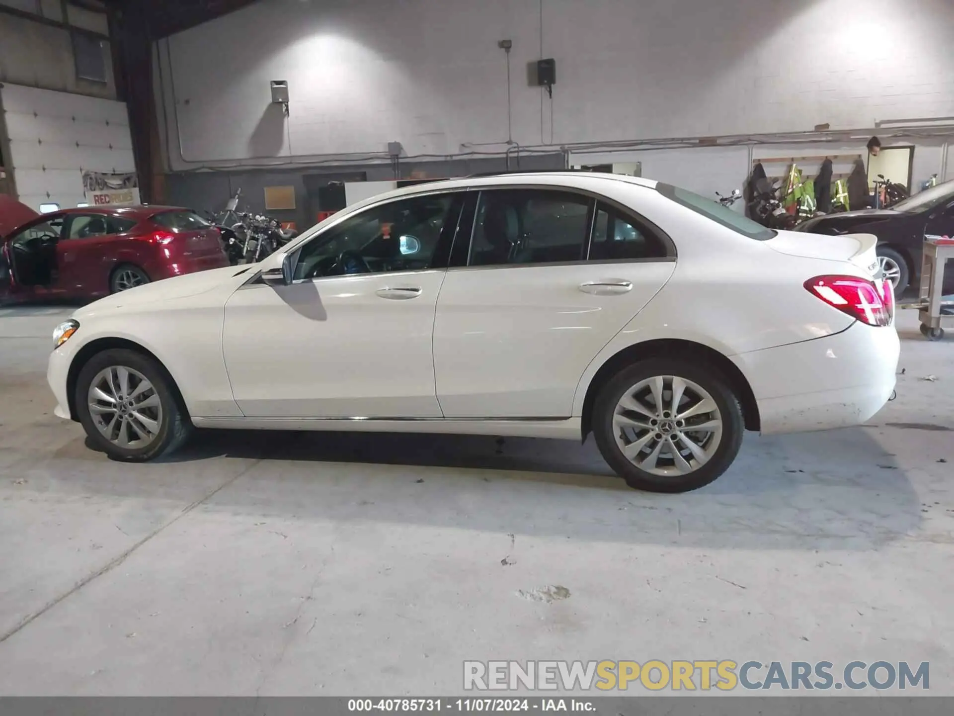 14 Photograph of a damaged car WDDWF8EB3KR501678 MERCEDES-BENZ C 300 2019