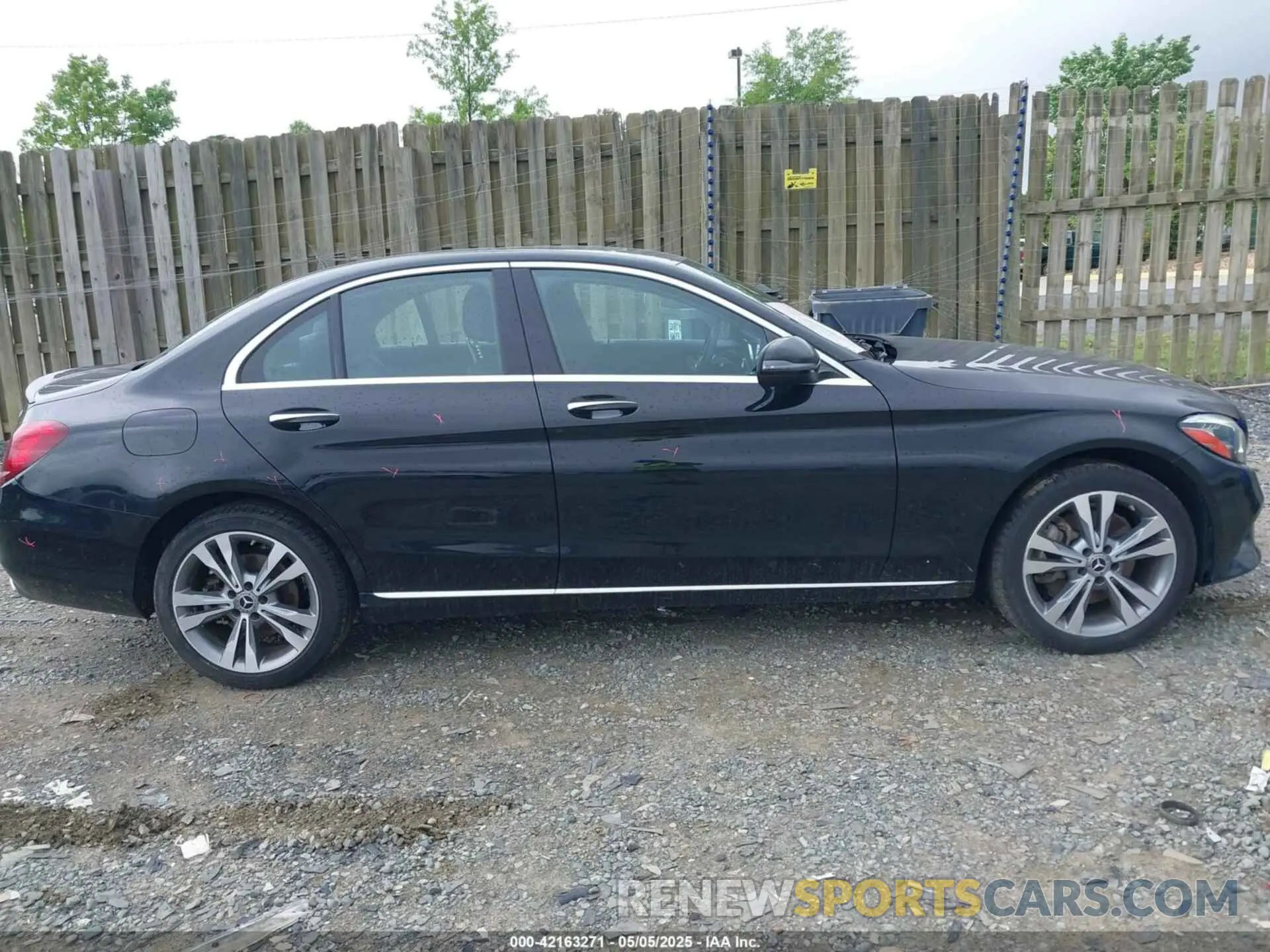 13 Photograph of a damaged car WDDWF8EB4KR512866 MERCEDES-BENZ C 300 2019