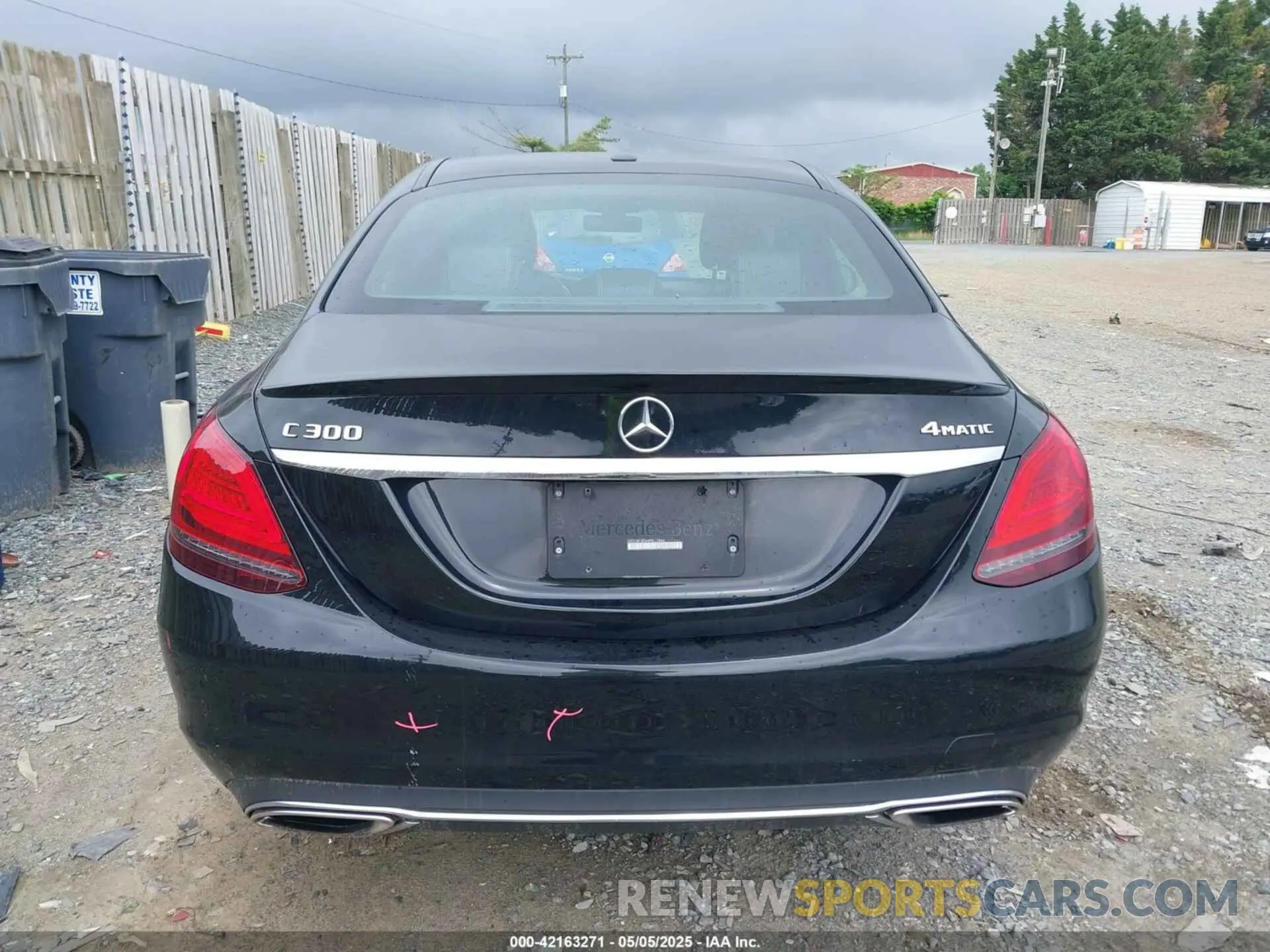 16 Photograph of a damaged car WDDWF8EB4KR512866 MERCEDES-BENZ C 300 2019