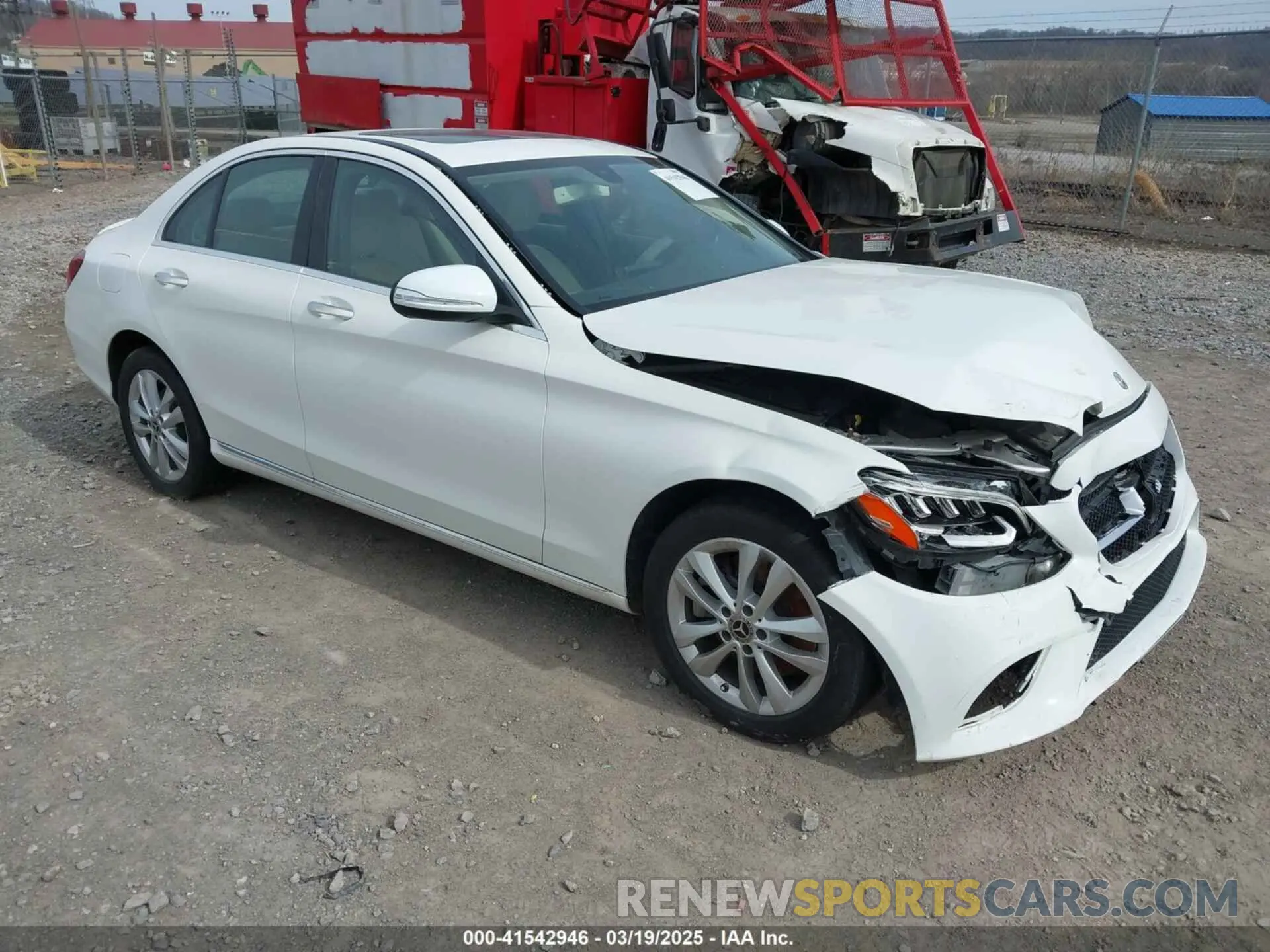 1 Photograph of a damaged car WDDWF8EB6KR458115 MERCEDES-BENZ C 300 2019