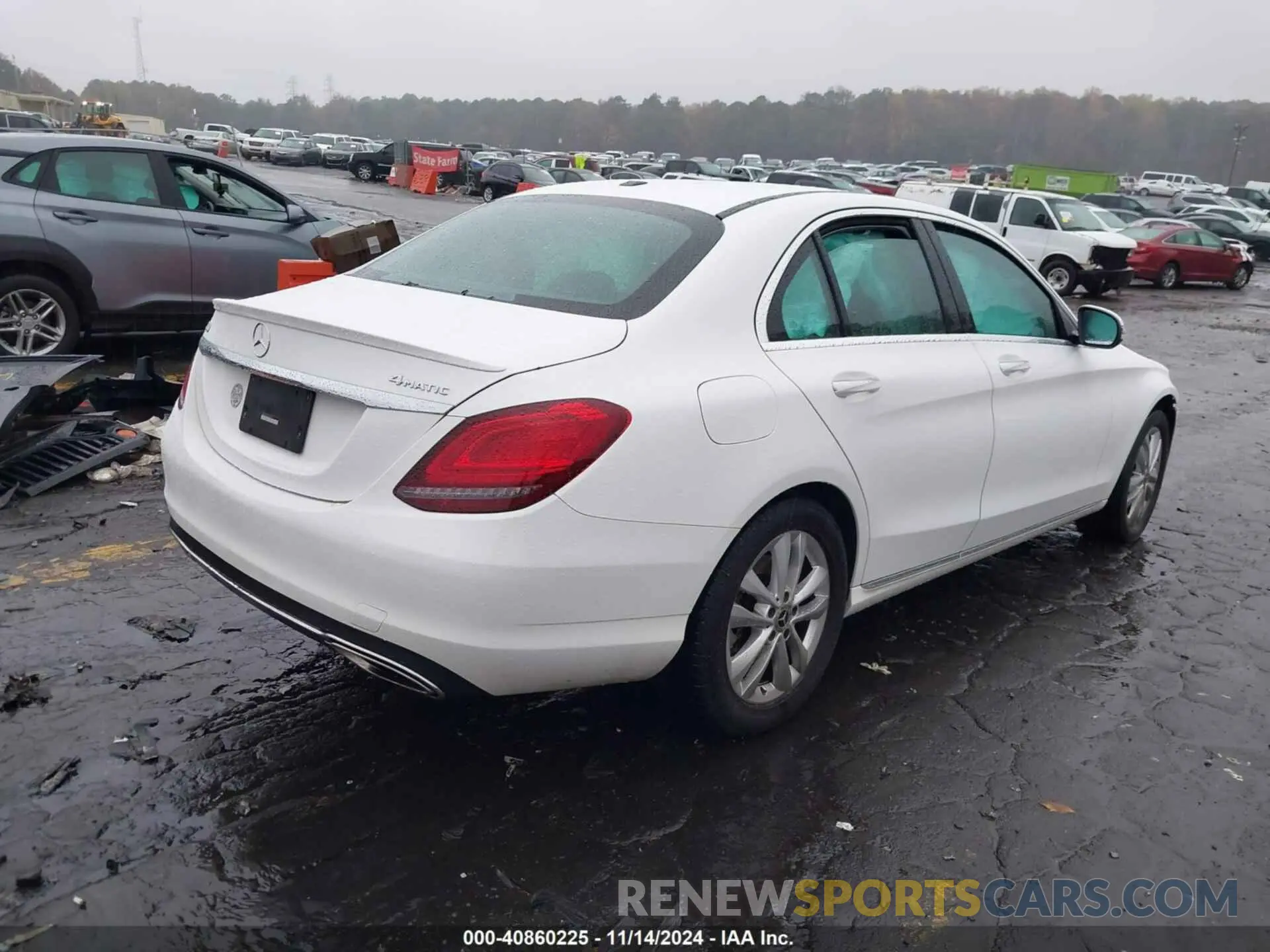 4 Photograph of a damaged car WDDWF8EB7KR484397 MERCEDES-BENZ C 300 2019