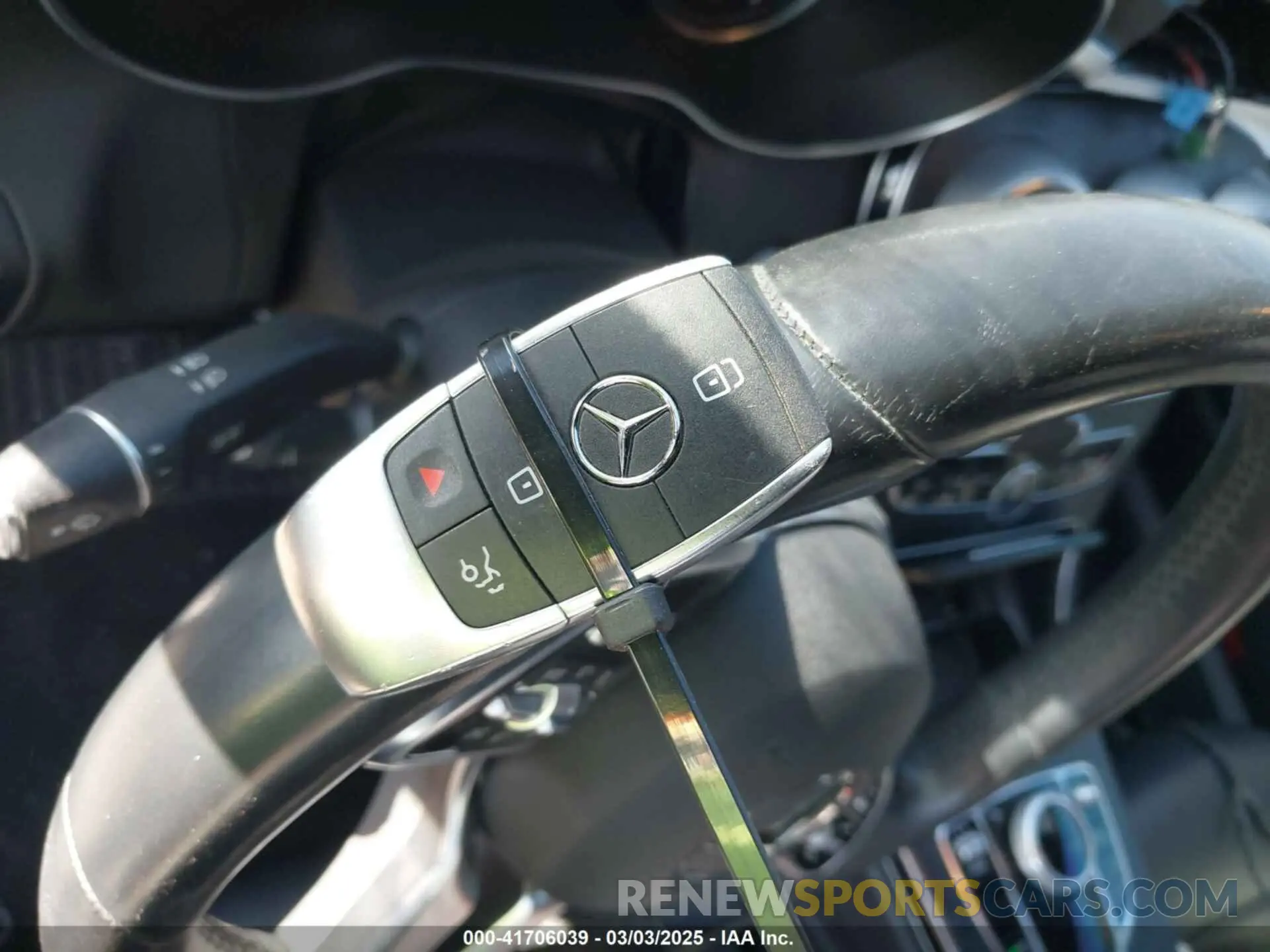 11 Photograph of a damaged car WDDWF8EB9KR514368 MERCEDES-BENZ C 300 2019