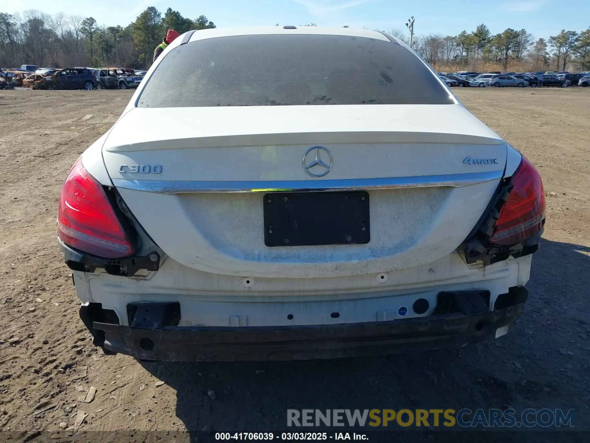 16 Photograph of a damaged car WDDWF8EB9KR514368 MERCEDES-BENZ C 300 2019