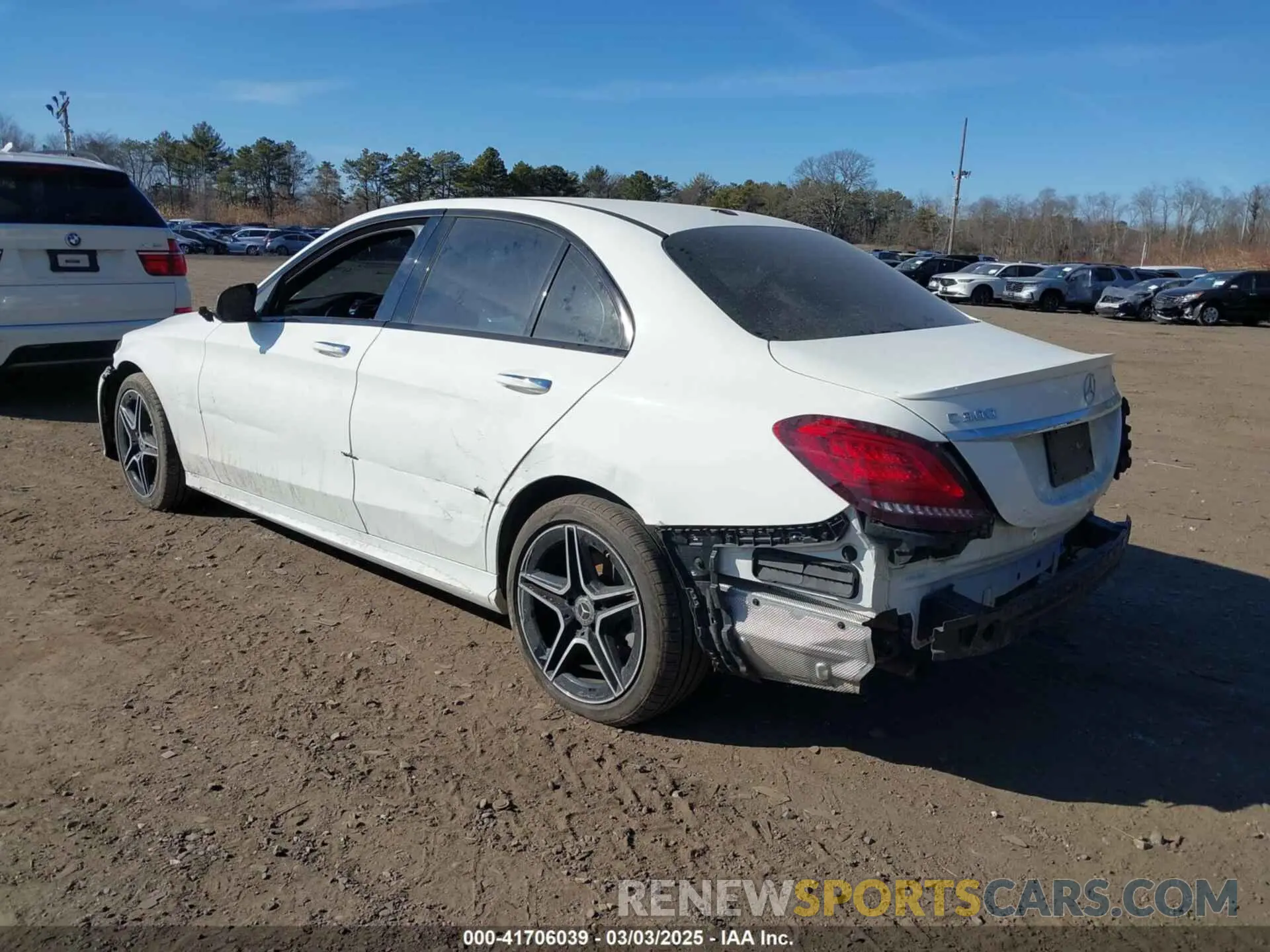 3 Photograph of a damaged car WDDWF8EB9KR514368 MERCEDES-BENZ C 300 2019