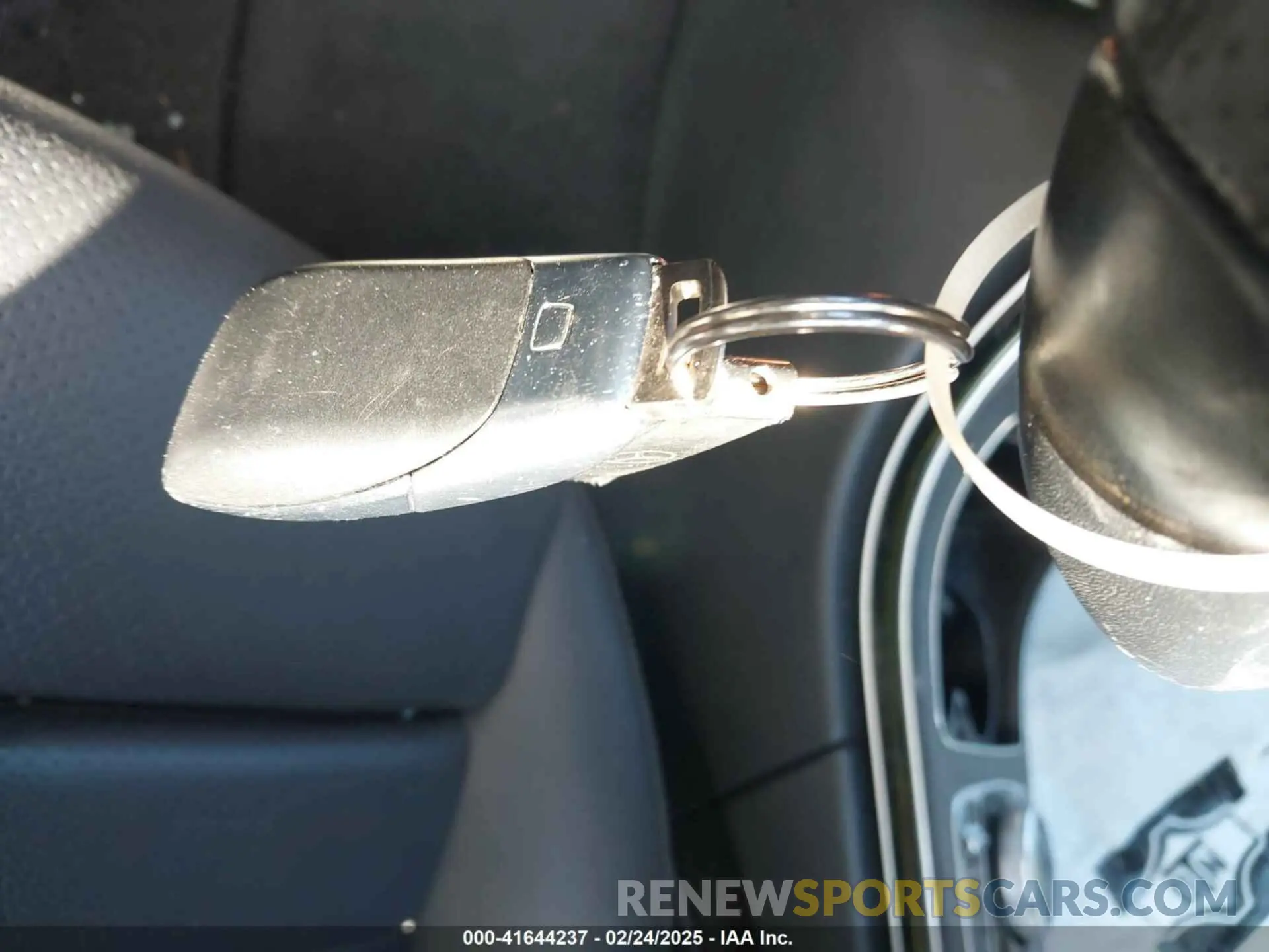 11 Photograph of a damaged car WDDWJ8DB4KF827765 MERCEDES-BENZ C 300 2019