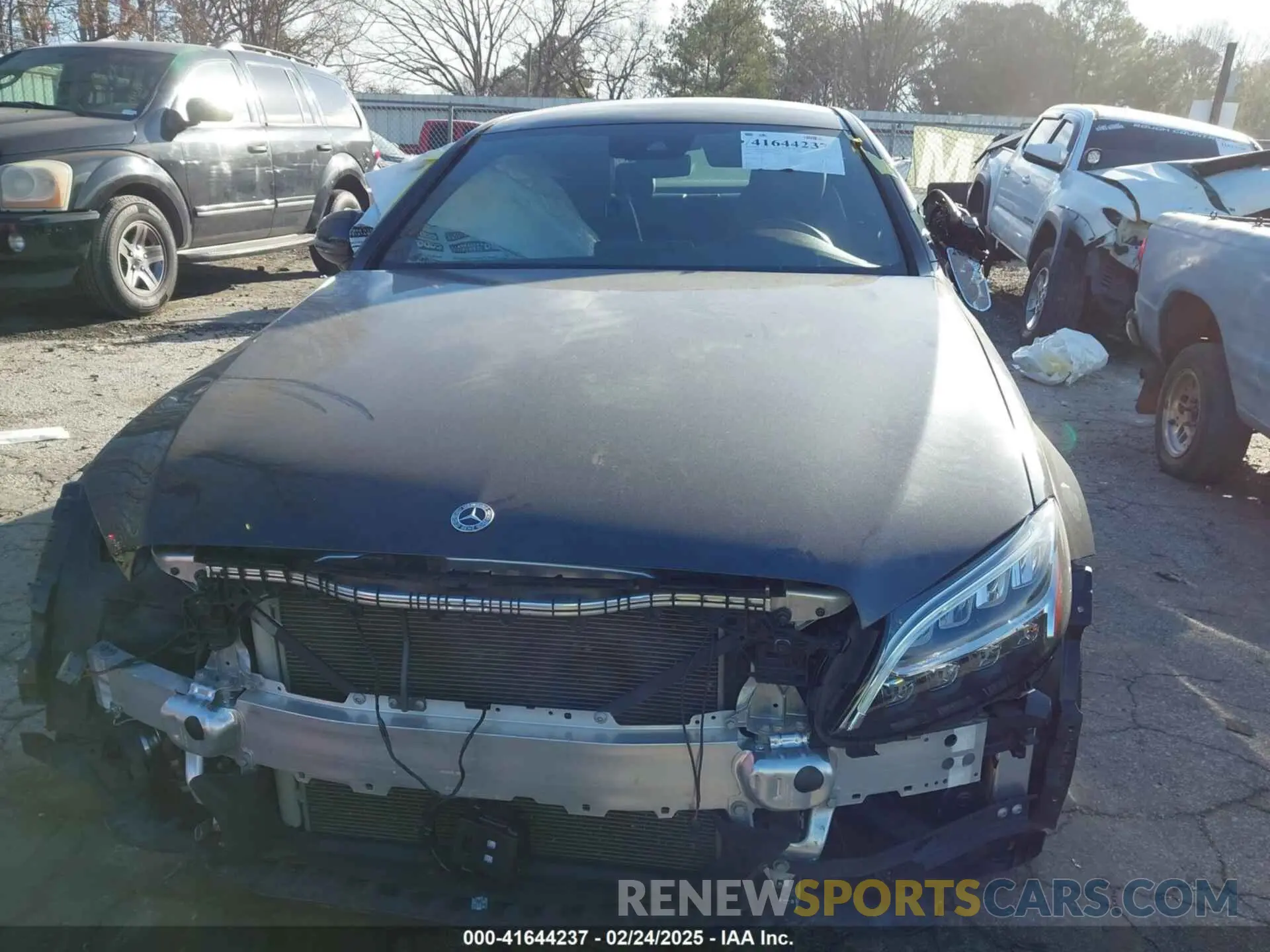 12 Photograph of a damaged car WDDWJ8DB4KF827765 MERCEDES-BENZ C 300 2019