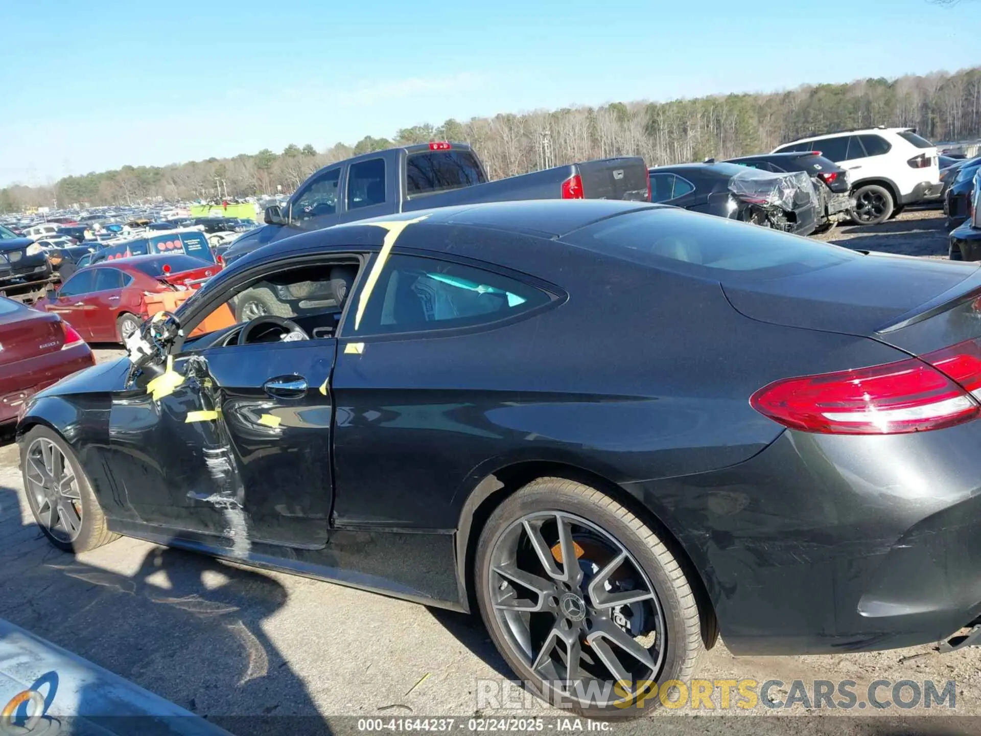 14 Photograph of a damaged car WDDWJ8DB4KF827765 MERCEDES-BENZ C 300 2019