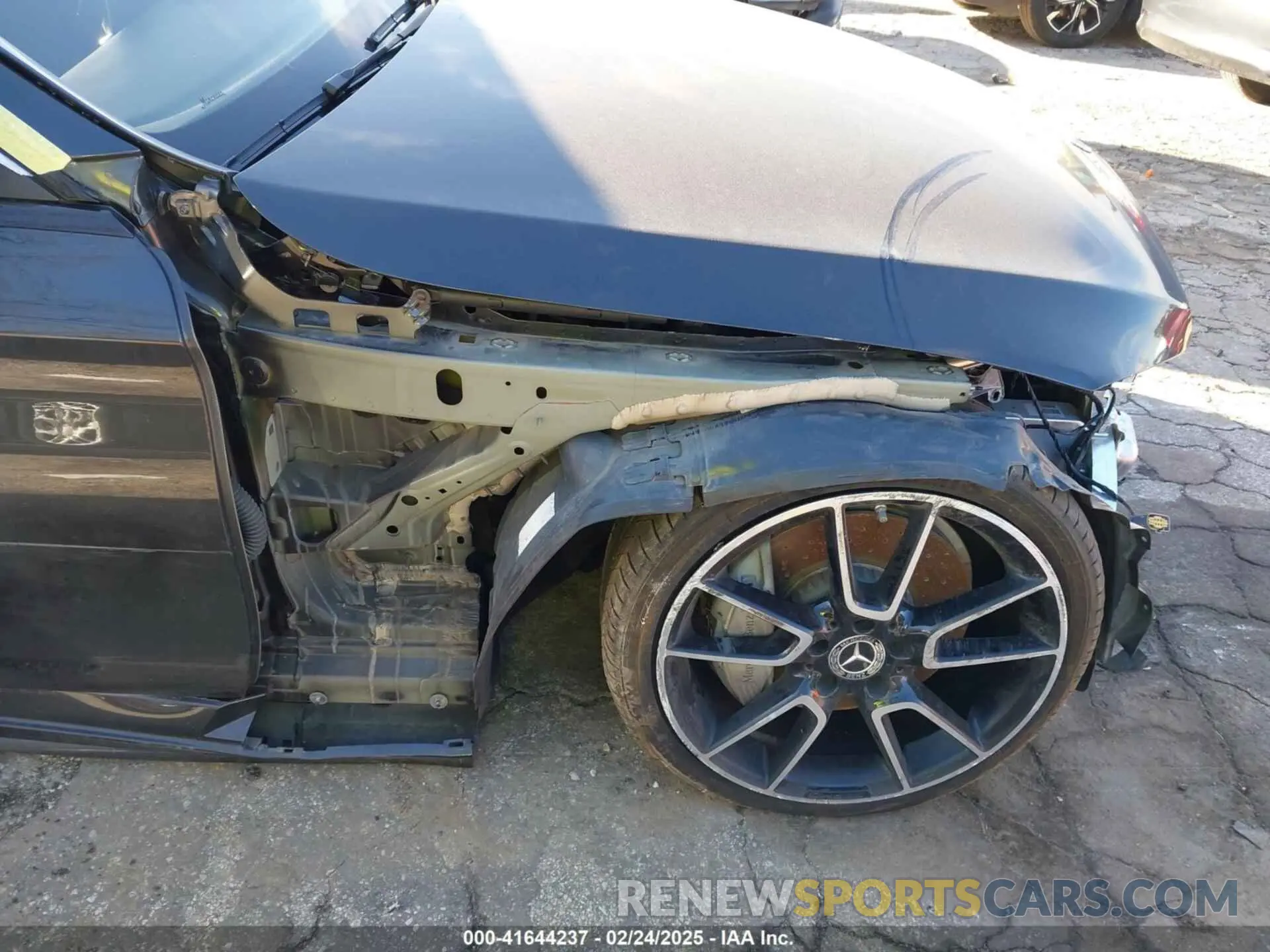 21 Photograph of a damaged car WDDWJ8DB4KF827765 MERCEDES-BENZ C 300 2019
