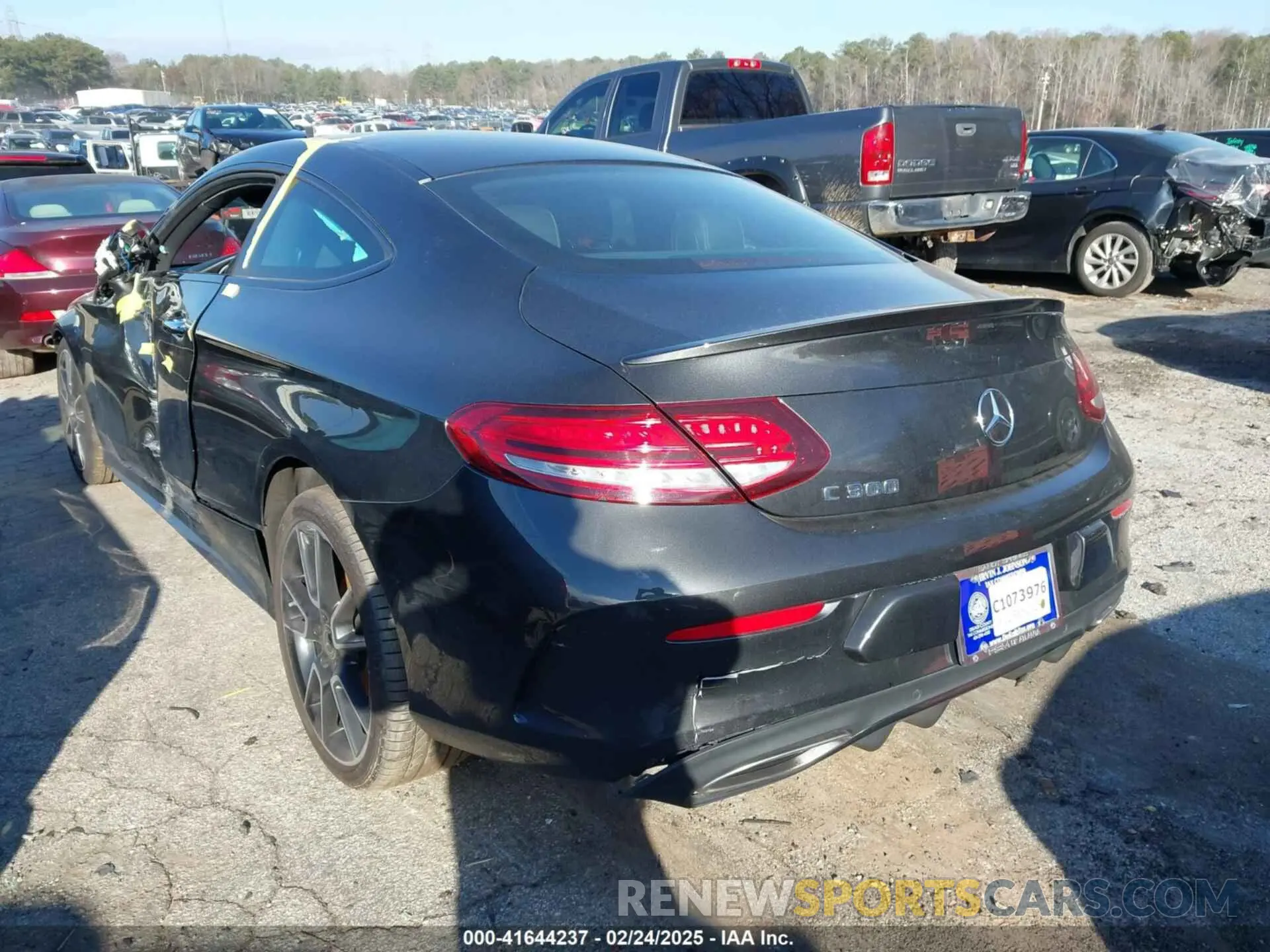 3 Photograph of a damaged car WDDWJ8DB4KF827765 MERCEDES-BENZ C 300 2019