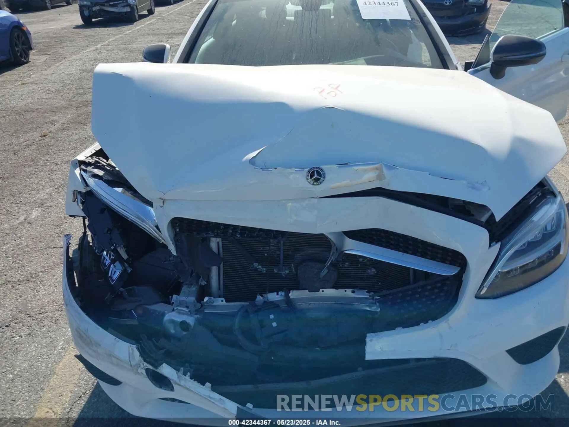 10 Photograph of a damaged car WDDWJ8DB9KF800304 MERCEDES-BENZ C 300 2019