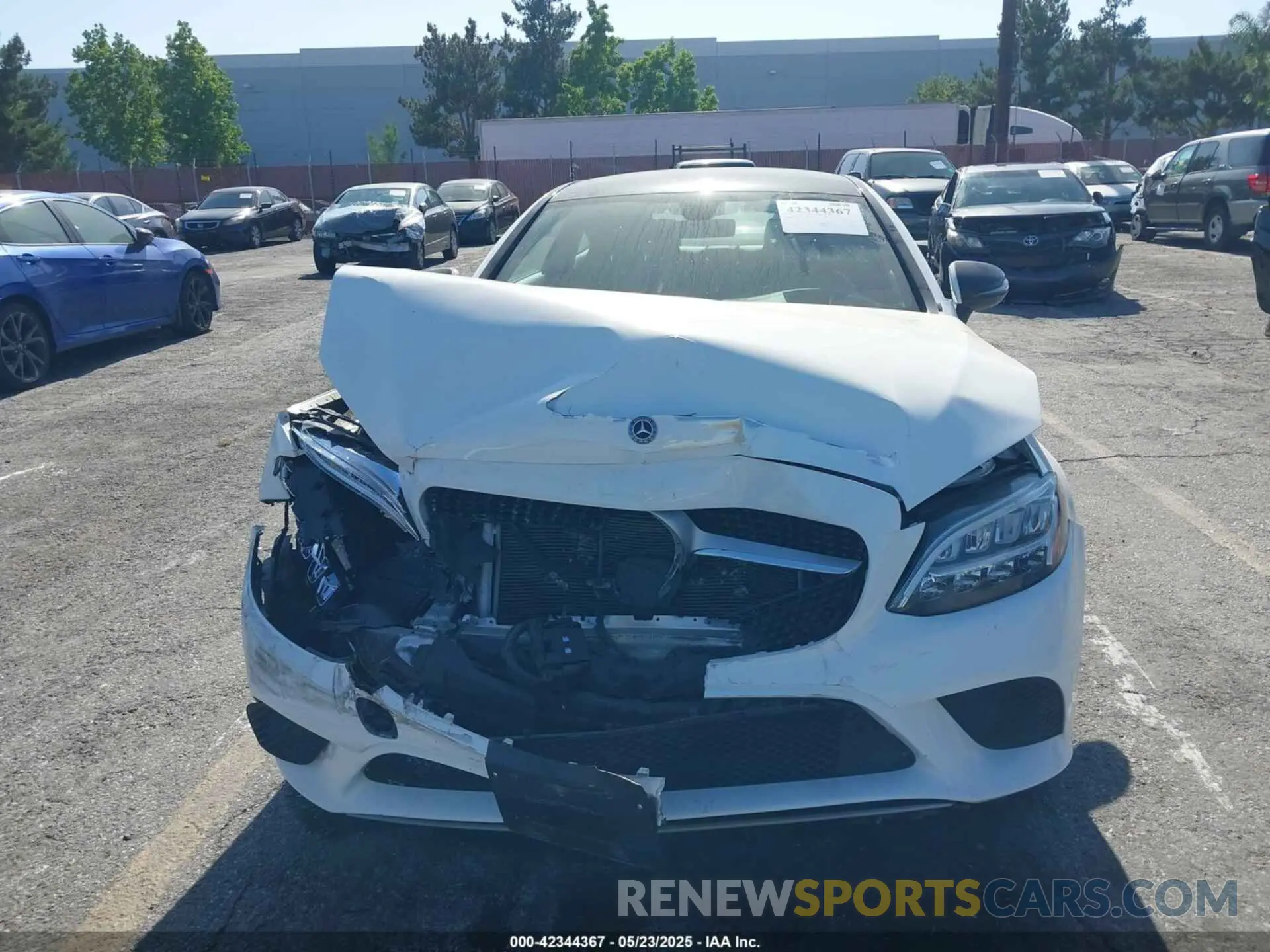 12 Photograph of a damaged car WDDWJ8DB9KF800304 MERCEDES-BENZ C 300 2019