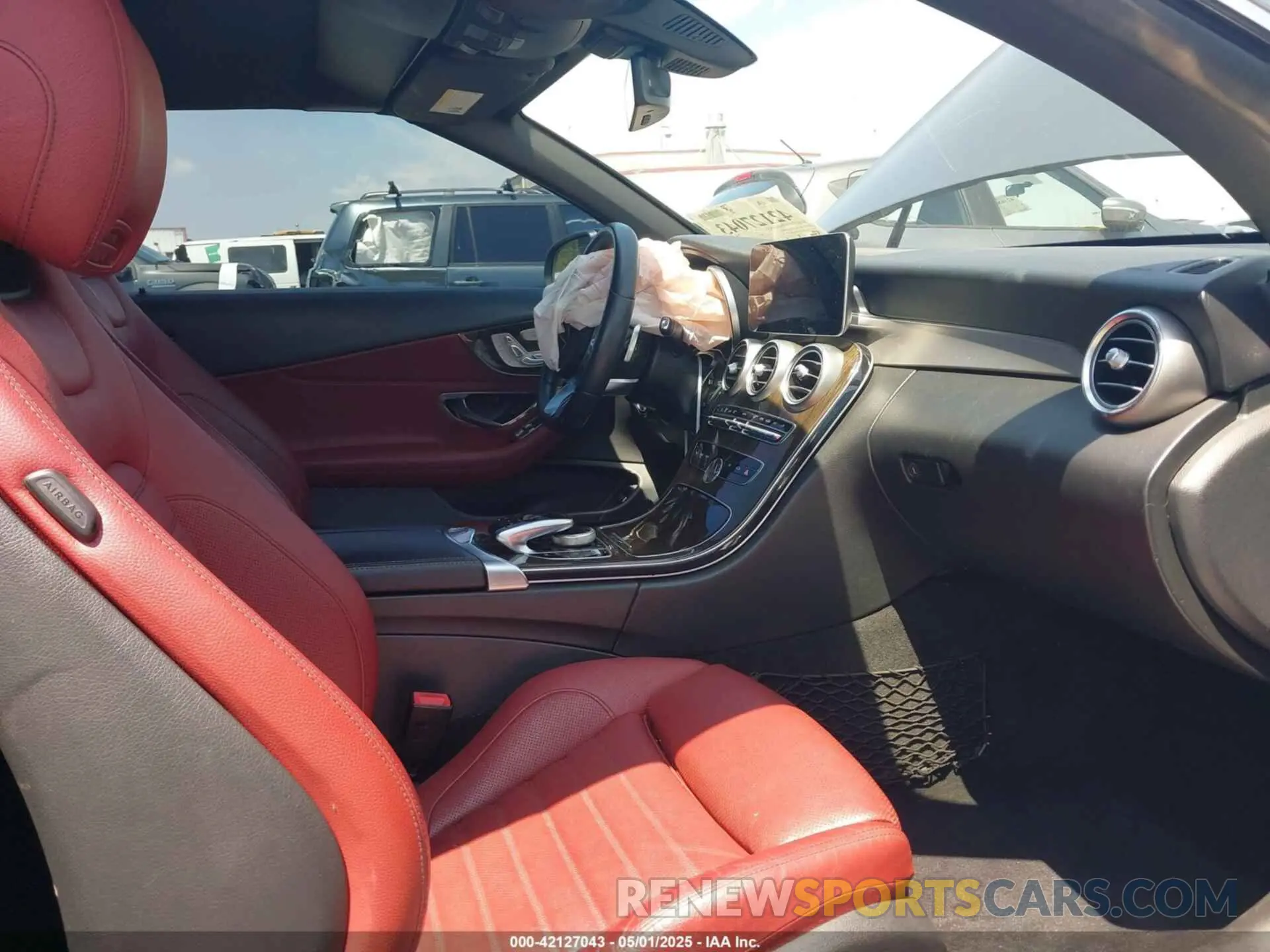 5 Photograph of a damaged car WDDWK8DB4KF901750 MERCEDES-BENZ C 300 2019