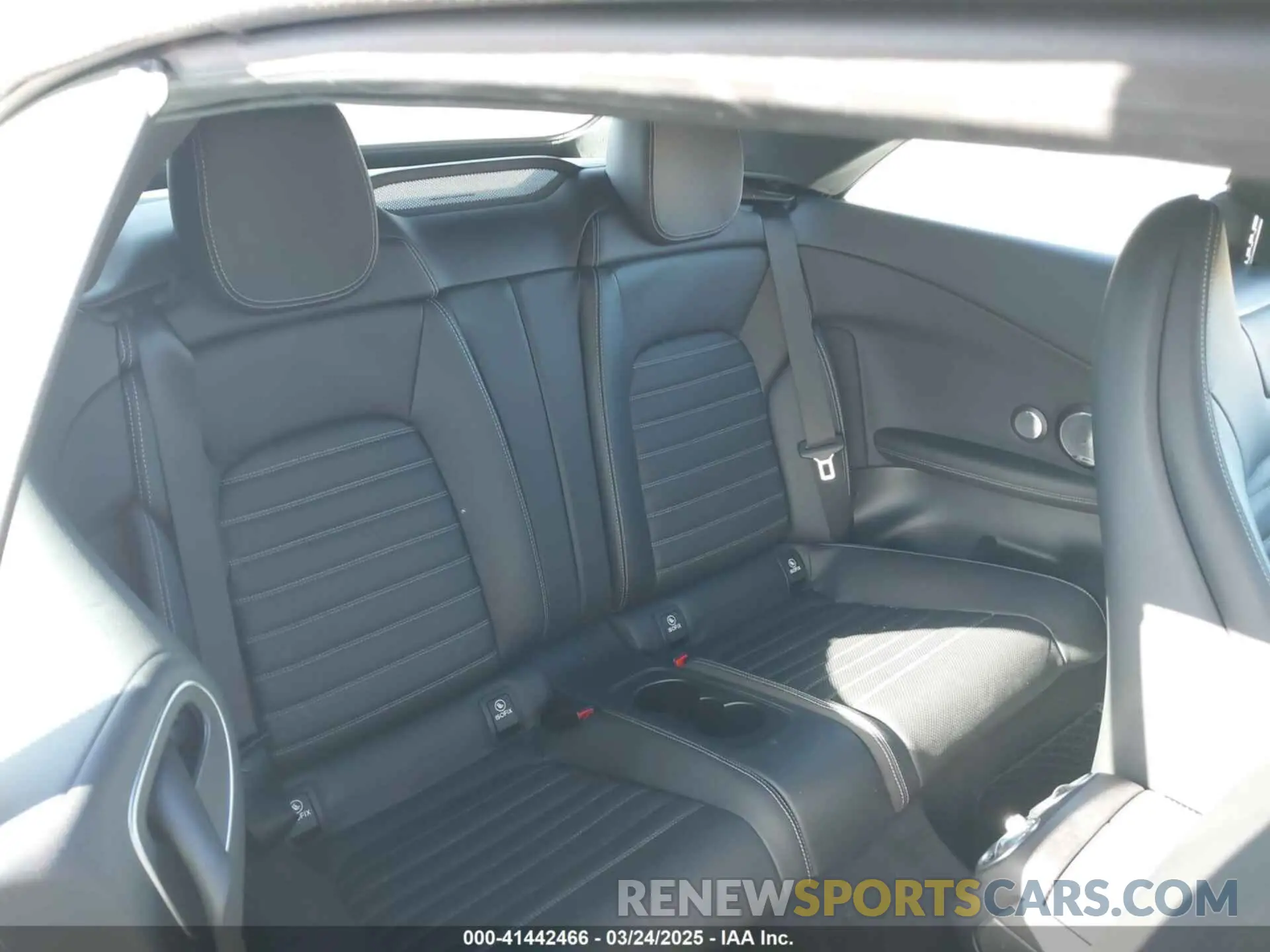 8 Photograph of a damaged car WDDWK8DB6KF856343 MERCEDES-BENZ C 300 2019