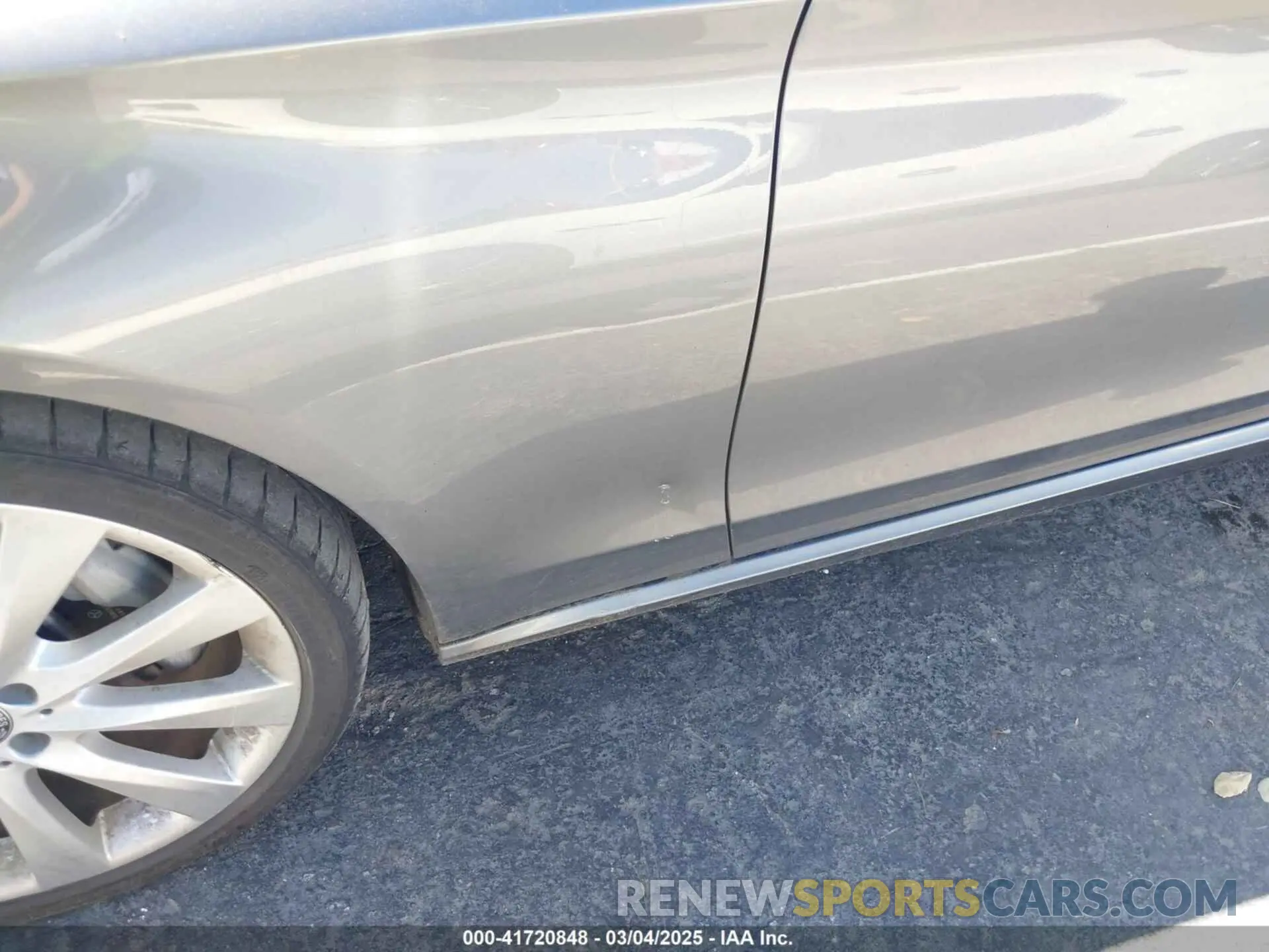 12 Photograph of a damaged car WDDWK8DB7KF769356 MERCEDES-BENZ C 300 2019