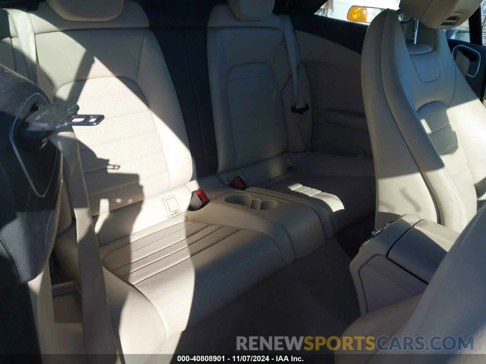 8 Photograph of a damaged car WDDWK8EB0KF814653 MERCEDES-BENZ C 300 2019