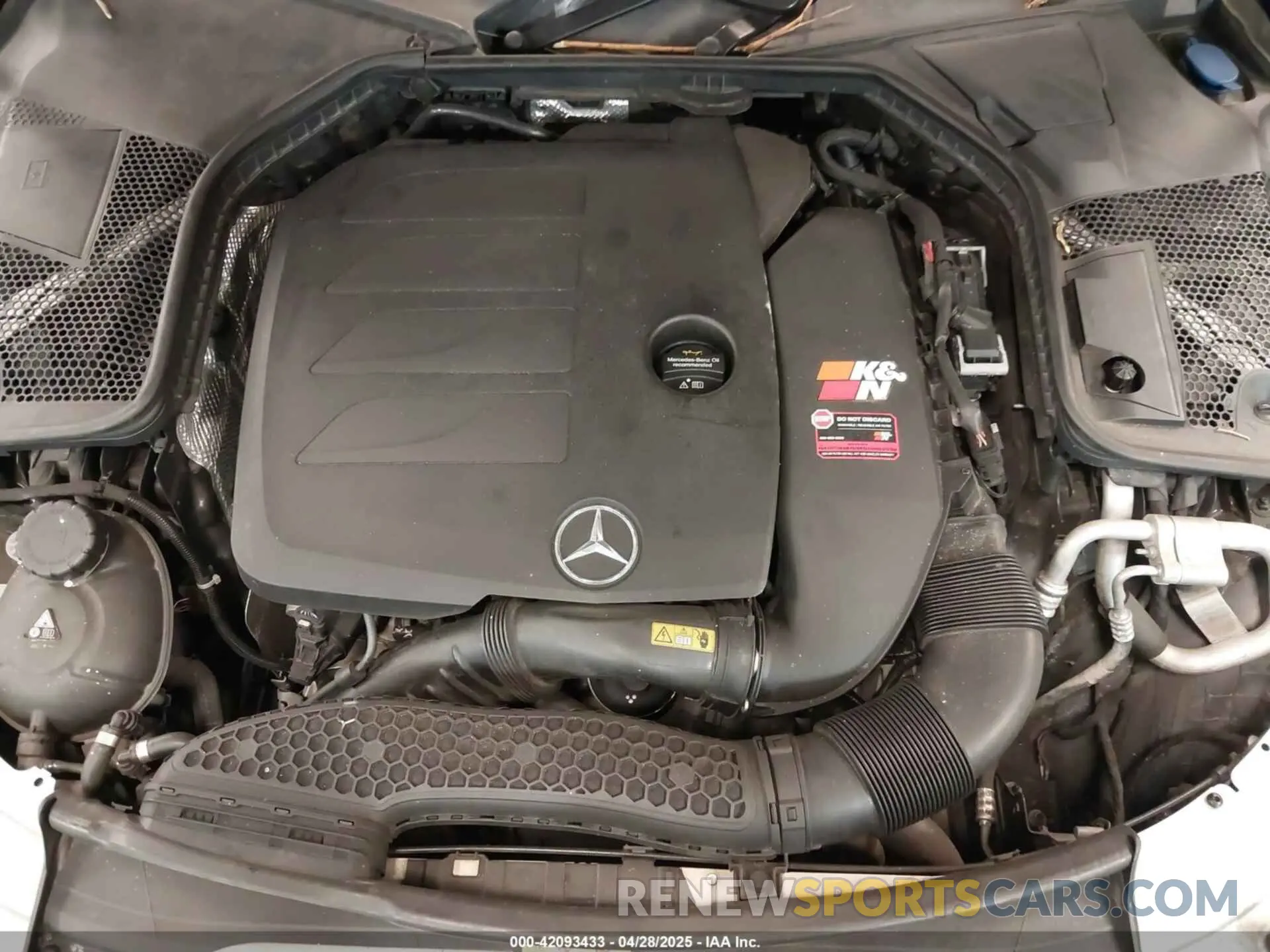 10 Photograph of a damaged car WDDWK8EB7KF779240 MERCEDES-BENZ C 300 2019
