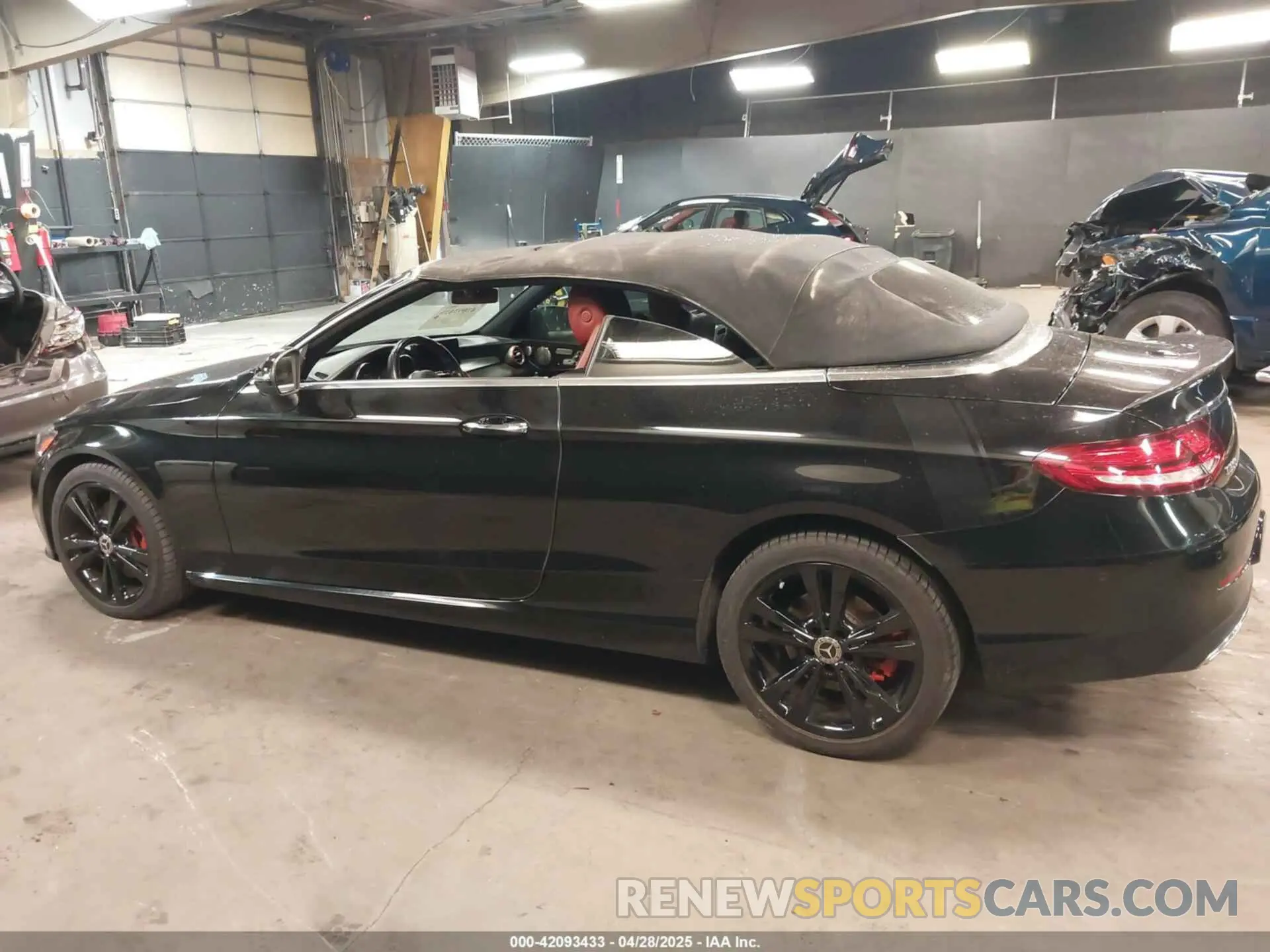 14 Photograph of a damaged car WDDWK8EB7KF779240 MERCEDES-BENZ C 300 2019