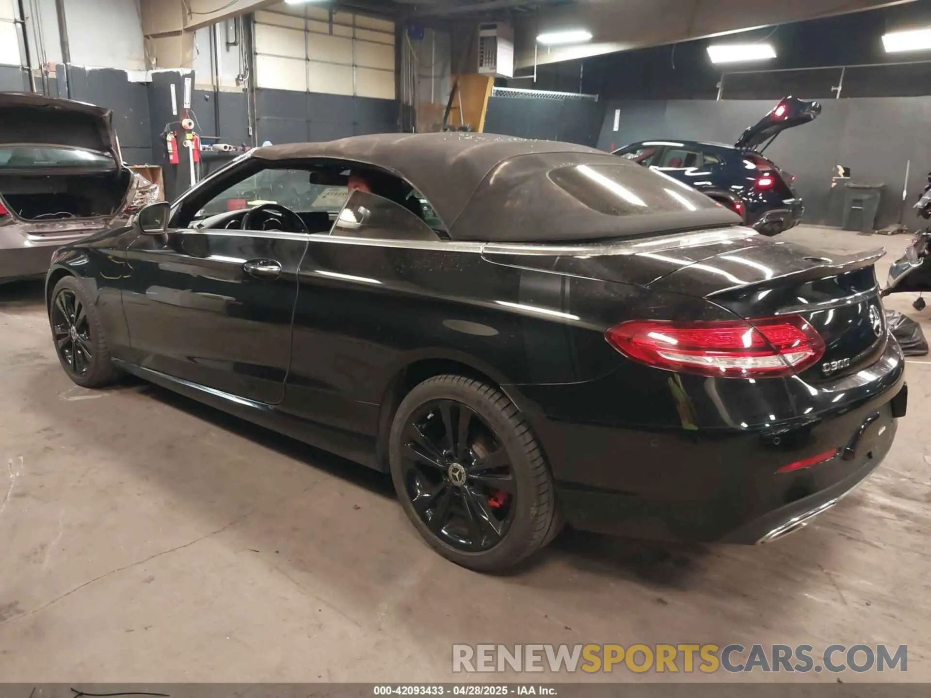 3 Photograph of a damaged car WDDWK8EB7KF779240 MERCEDES-BENZ C 300 2019