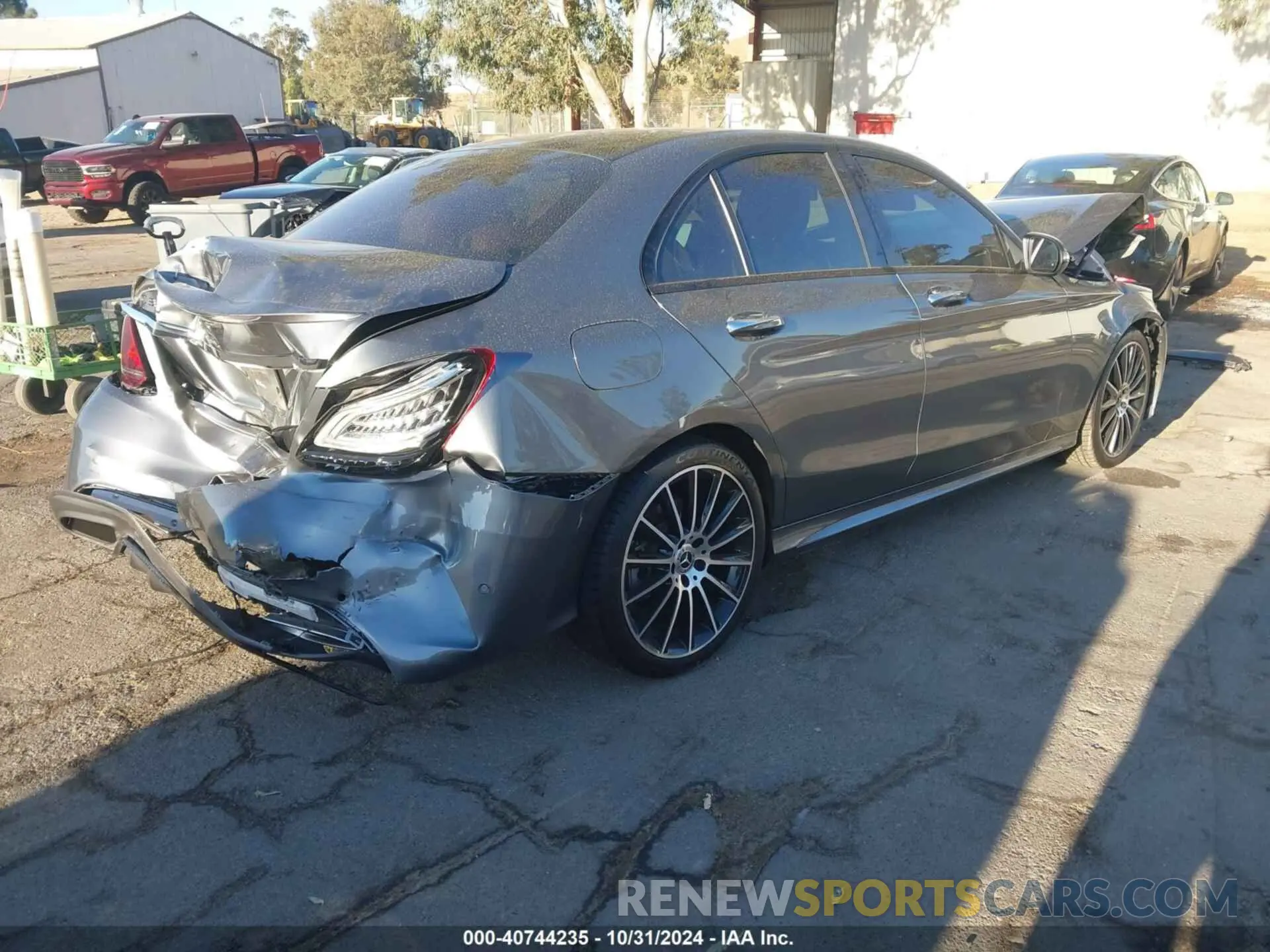 4 Photograph of a damaged car 55SWF8DB0LU322984 MERCEDES-BENZ C 300 2020