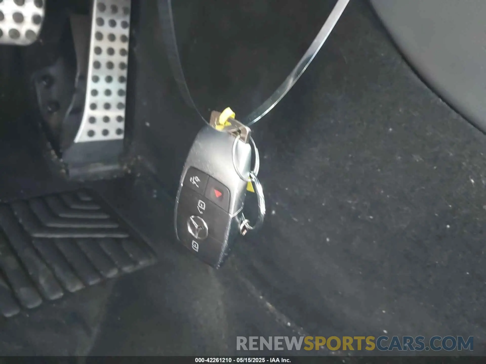 11 Photograph of a damaged car 55SWF8DB0LU326579 MERCEDES-BENZ C 300 2020