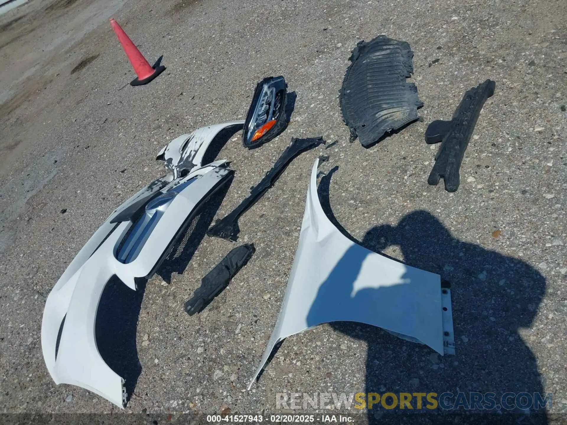 12 Photograph of a damaged car 55SWF8DB5LU327808 MERCEDES-BENZ C 300 2020