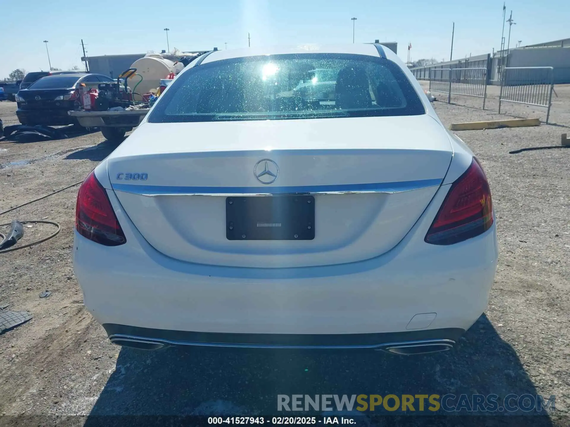 17 Photograph of a damaged car 55SWF8DB5LU327808 MERCEDES-BENZ C 300 2020