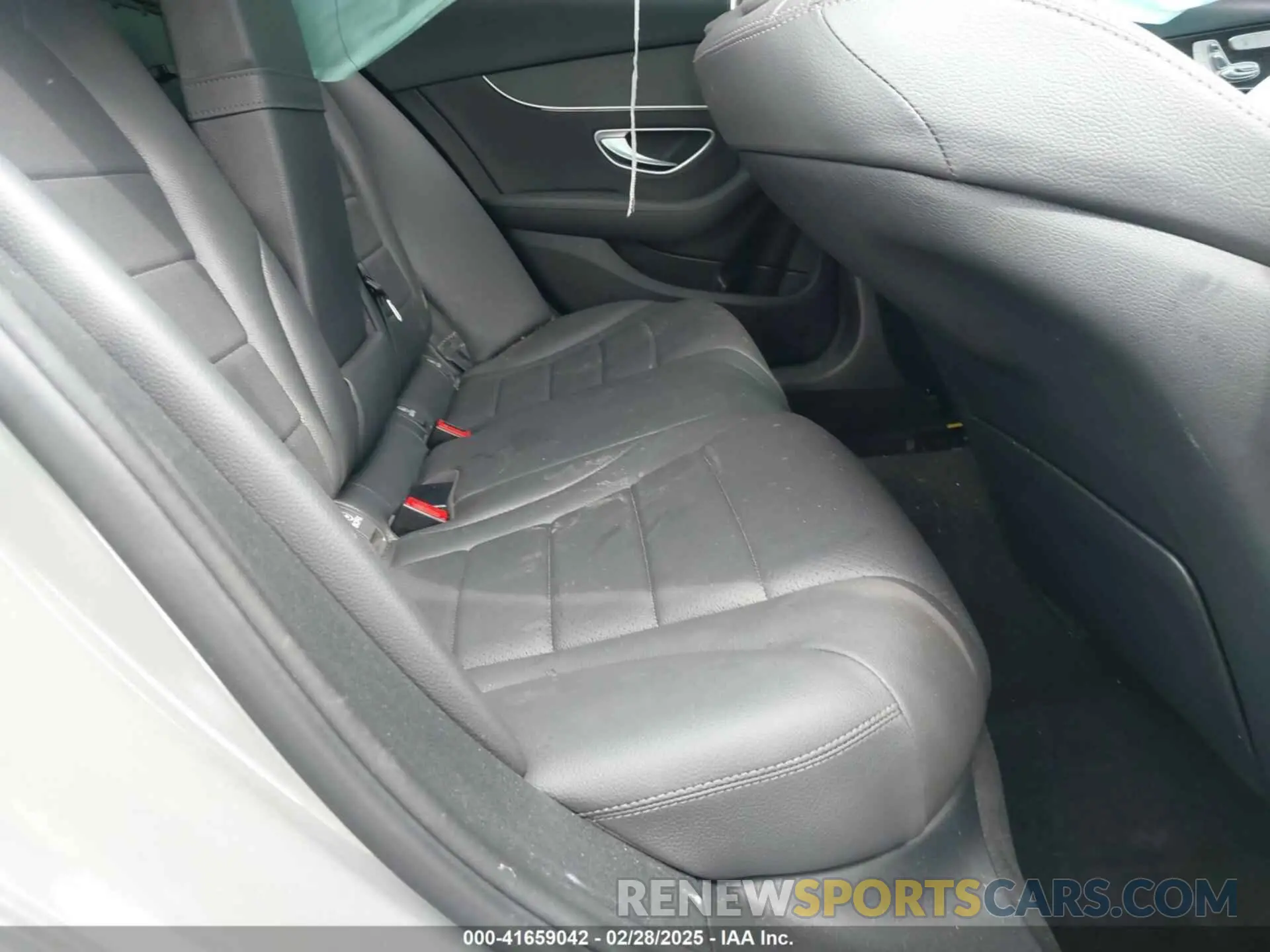 8 Photograph of a damaged car 55SWF8DB5LU329462 MERCEDES-BENZ C 300 2020
