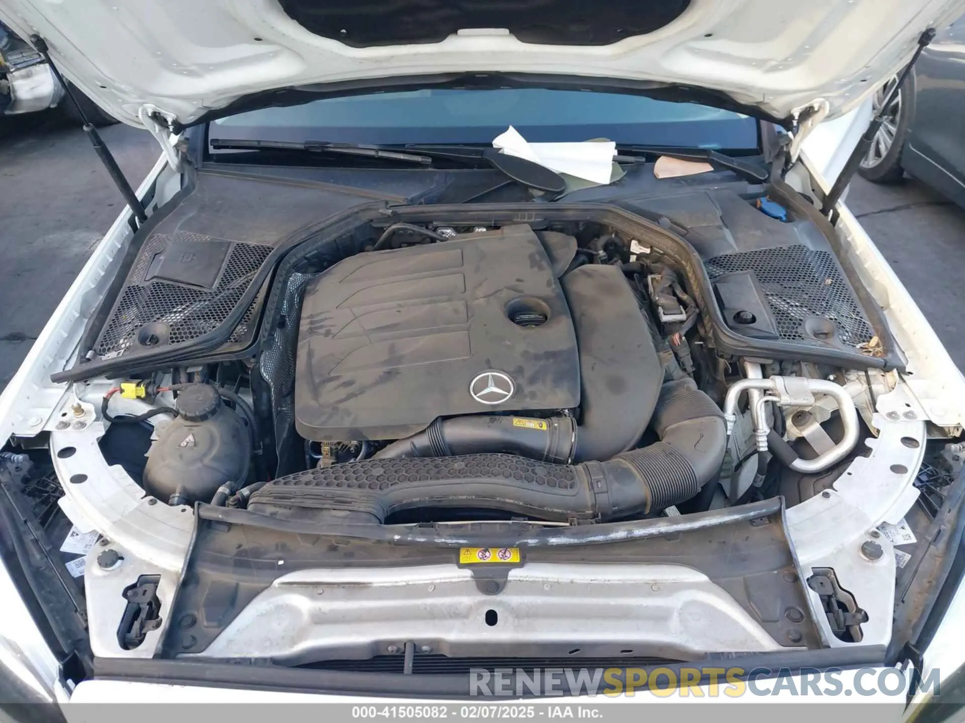 10 Photograph of a damaged car 55SWF8DB6LU323315 MERCEDES-BENZ C 300 2020