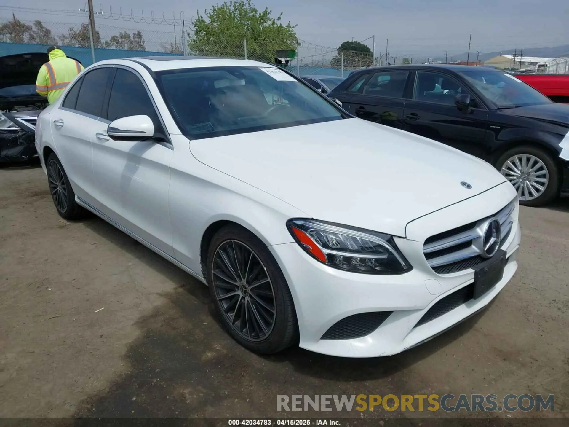 1 Photograph of a damaged car 55SWF8DB8LU324658 MERCEDES-BENZ C 300 2020