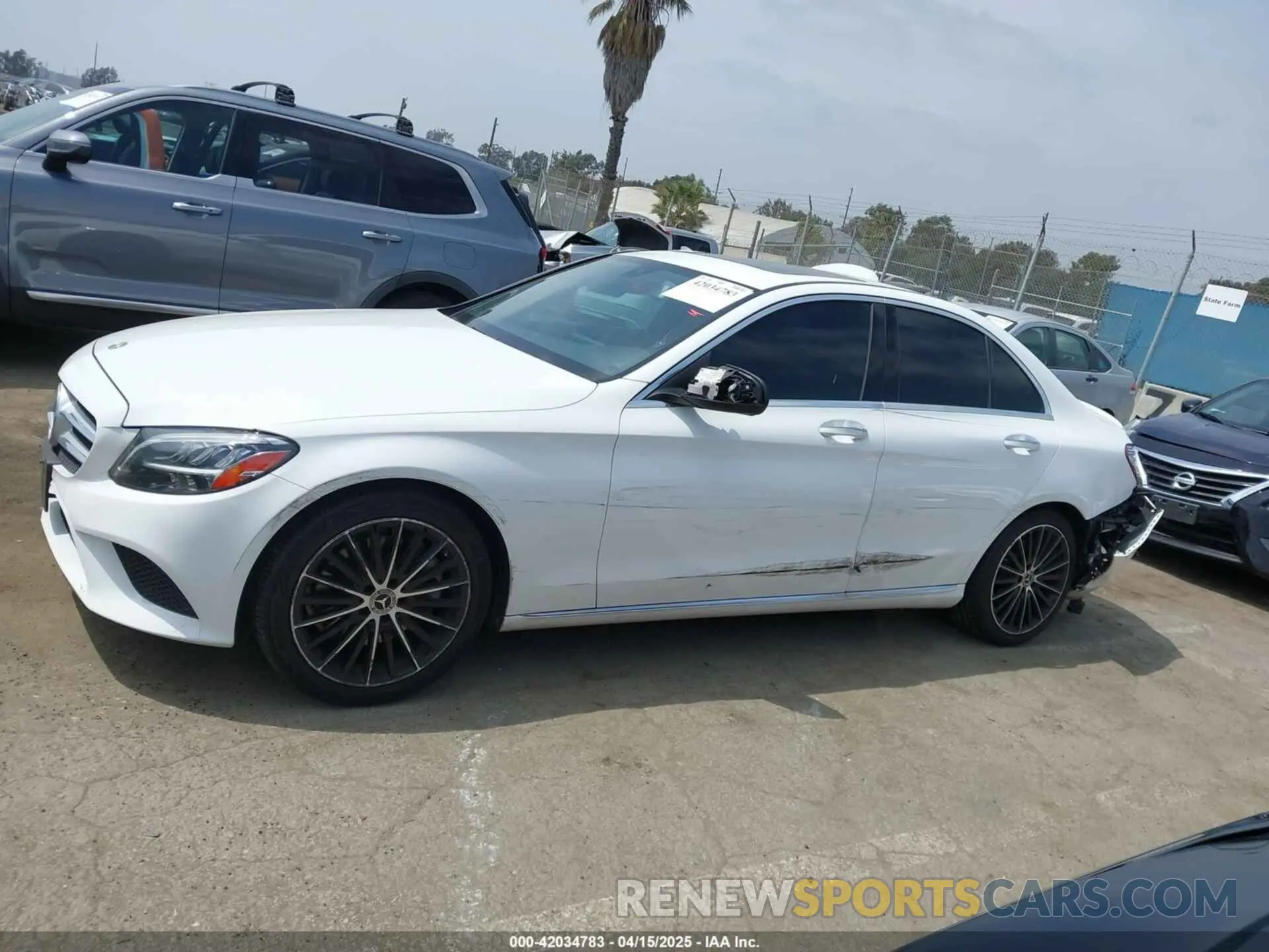 14 Photograph of a damaged car 55SWF8DB8LU324658 MERCEDES-BENZ C 300 2020