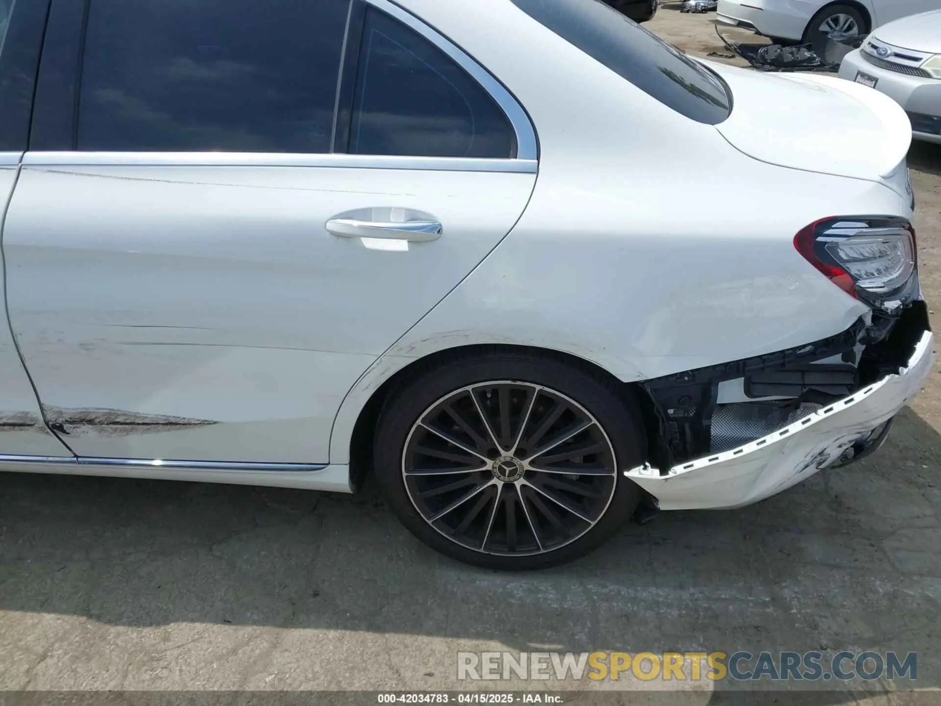 6 Photograph of a damaged car 55SWF8DB8LU324658 MERCEDES-BENZ C 300 2020