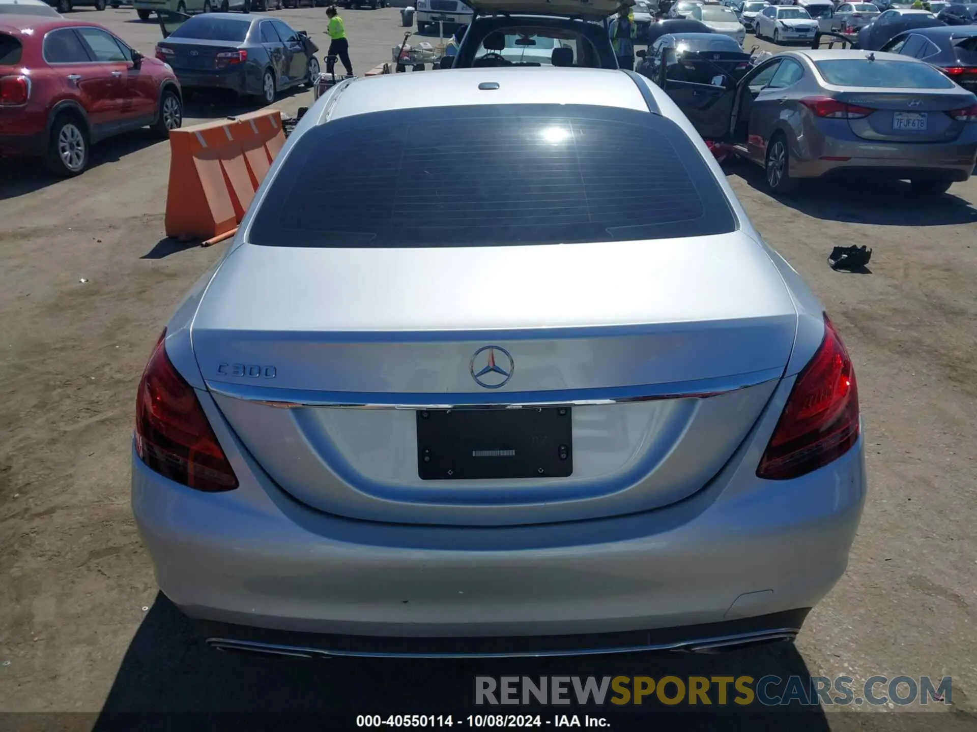 17 Photograph of a damaged car 55SWF8DBXLU325441 MERCEDES-BENZ C 300 2020