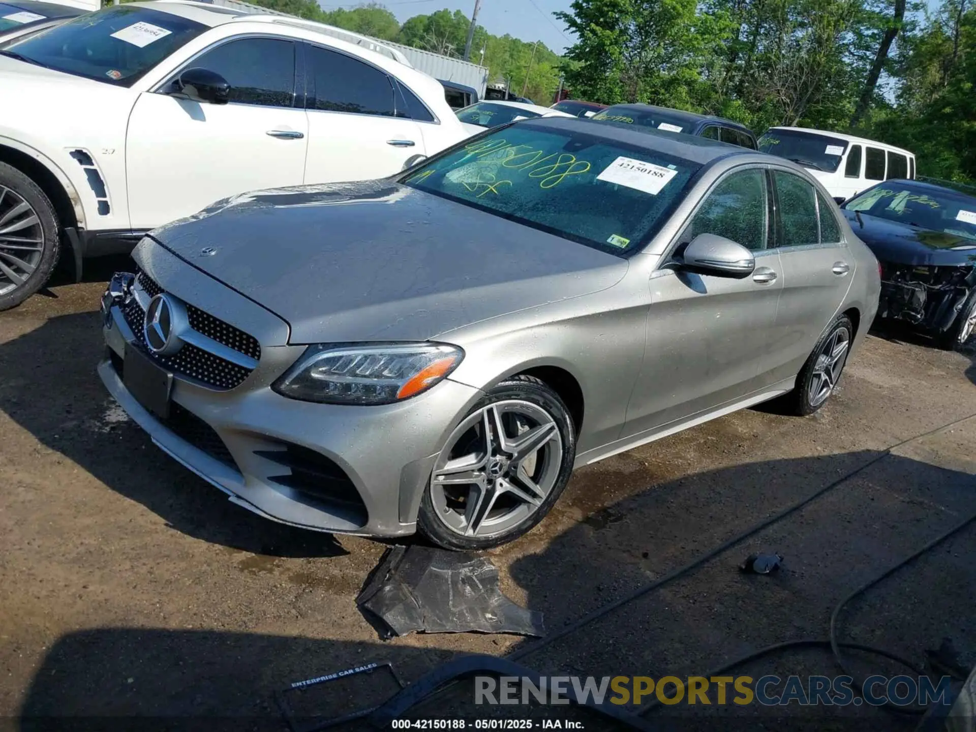 2 Photograph of a damaged car 55SWF8EB0LU329223 MERCEDES-BENZ C 300 2020