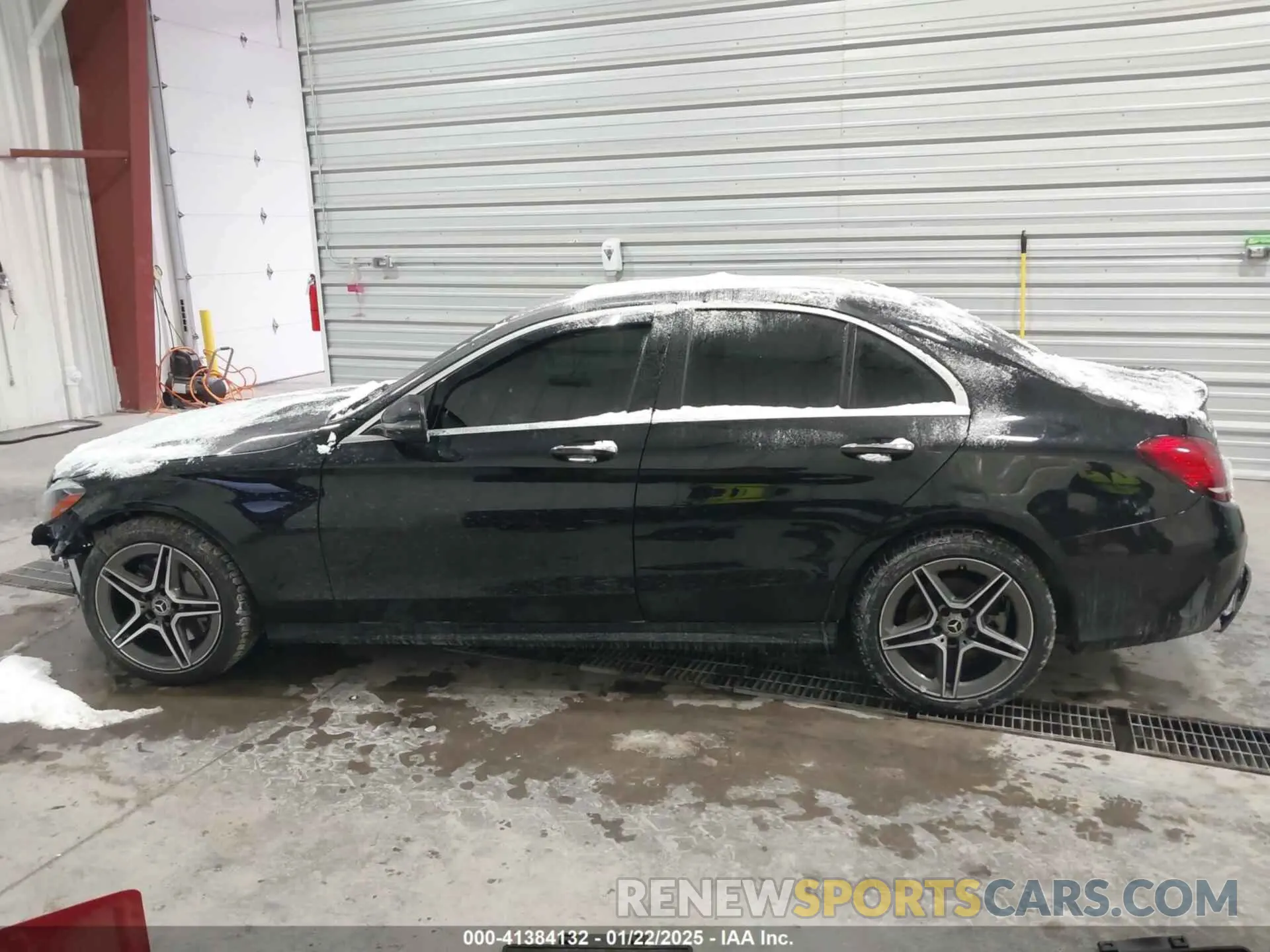 14 Photograph of a damaged car 55SWF8EB0LU329724 MERCEDES-BENZ C 300 2020