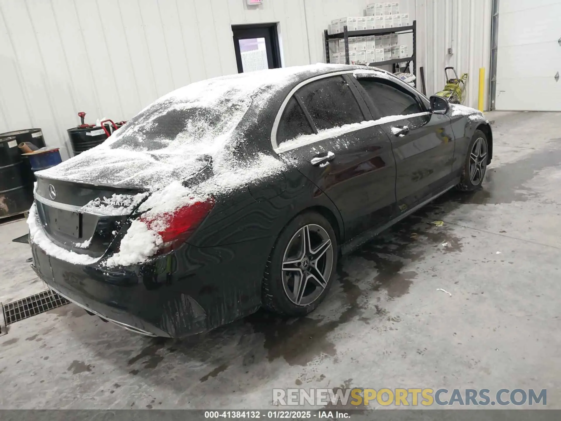 4 Photograph of a damaged car 55SWF8EB0LU329724 MERCEDES-BENZ C 300 2020