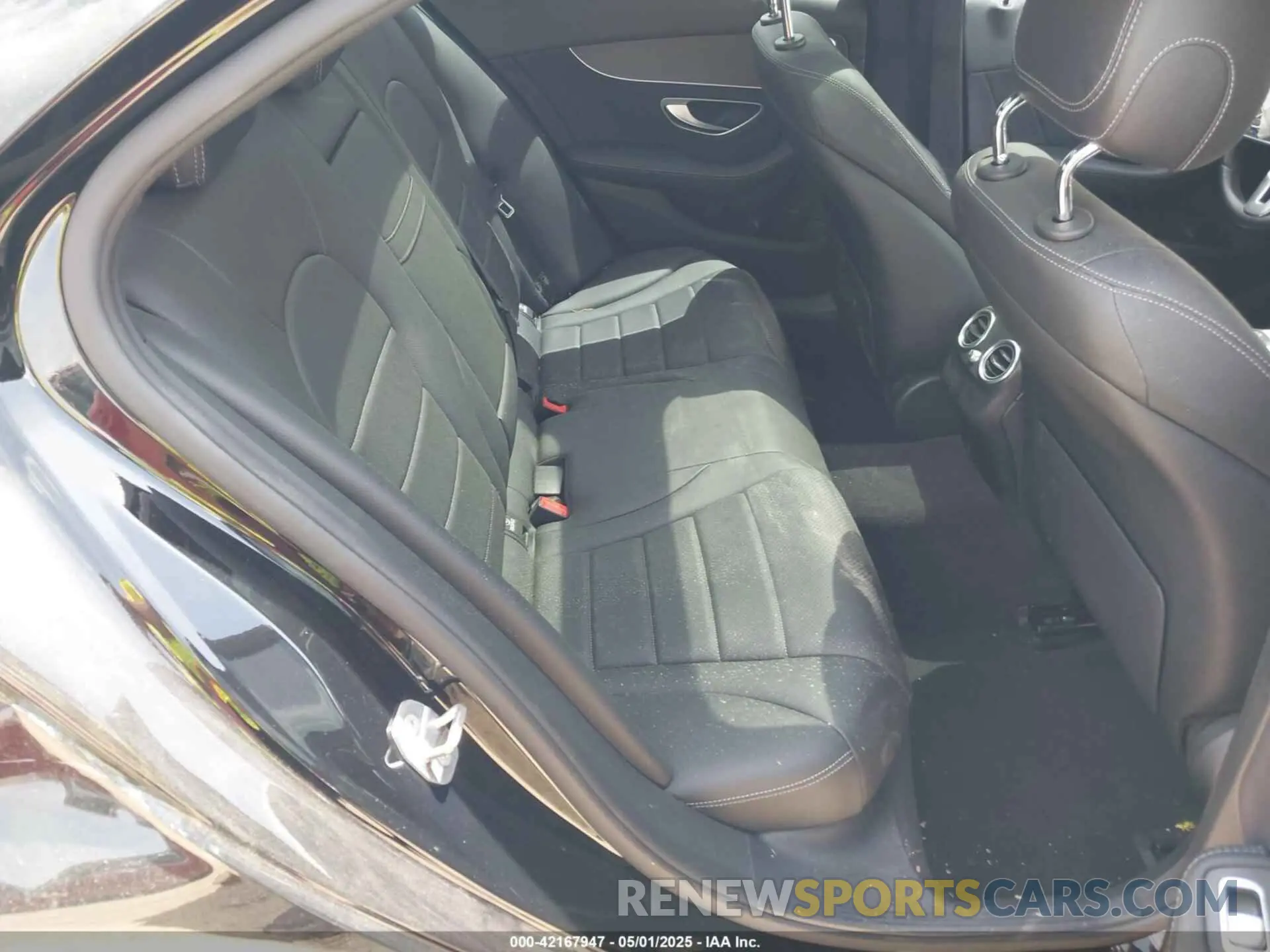 8 Photograph of a damaged car 55SWF8EB2LU324170 MERCEDES-BENZ C 300 2020