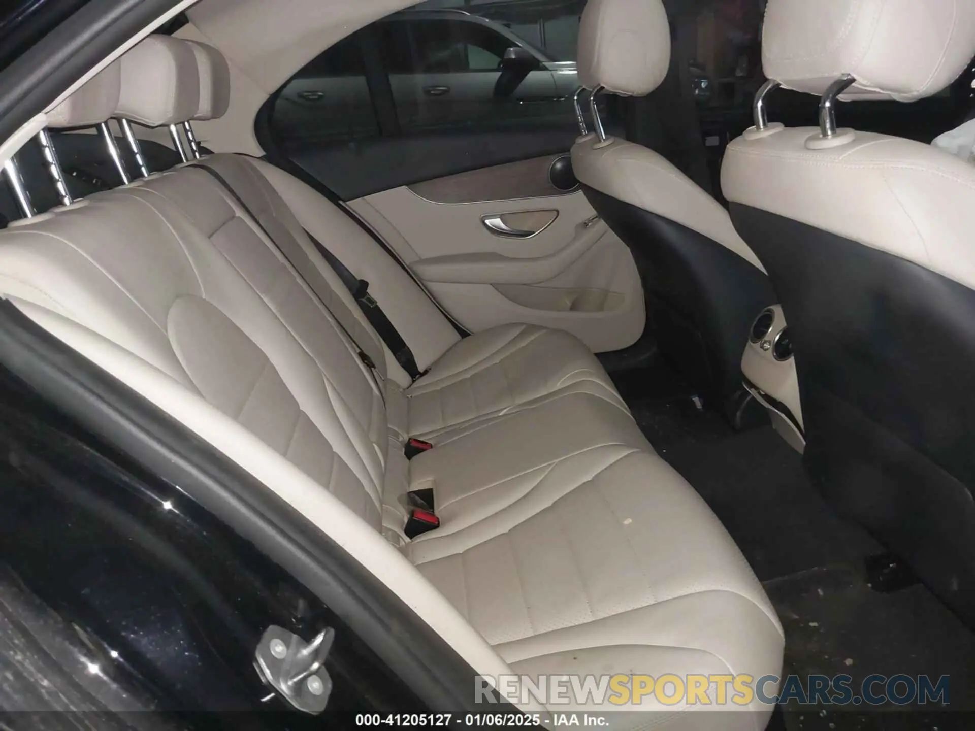 8 Photograph of a damaged car 55SWF8EB3LU327384 MERCEDES-BENZ C 300 2020