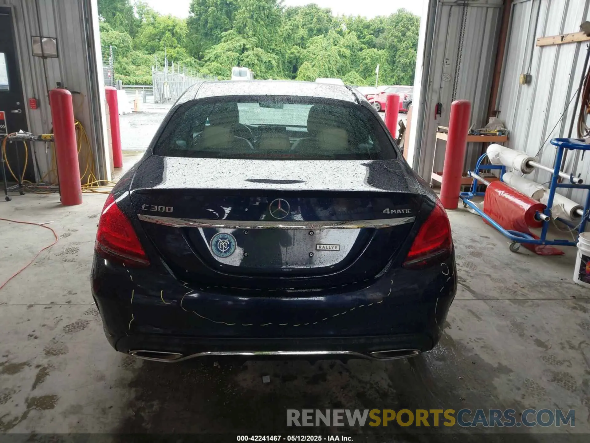 17 Photograph of a damaged car 55SWF8EB7LU323421 MERCEDES-BENZ C 300 2020