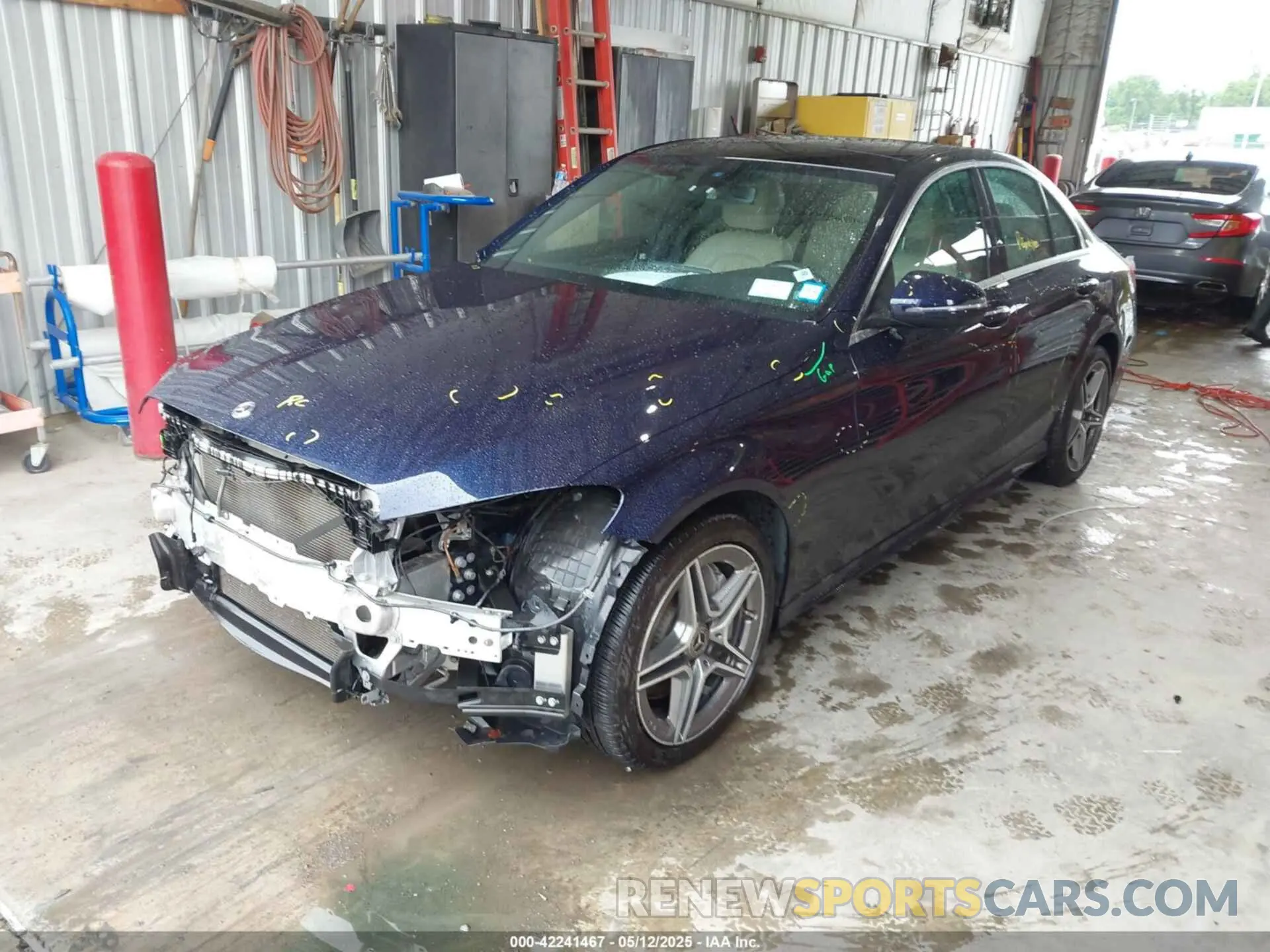 2 Photograph of a damaged car 55SWF8EB7LU323421 MERCEDES-BENZ C 300 2020