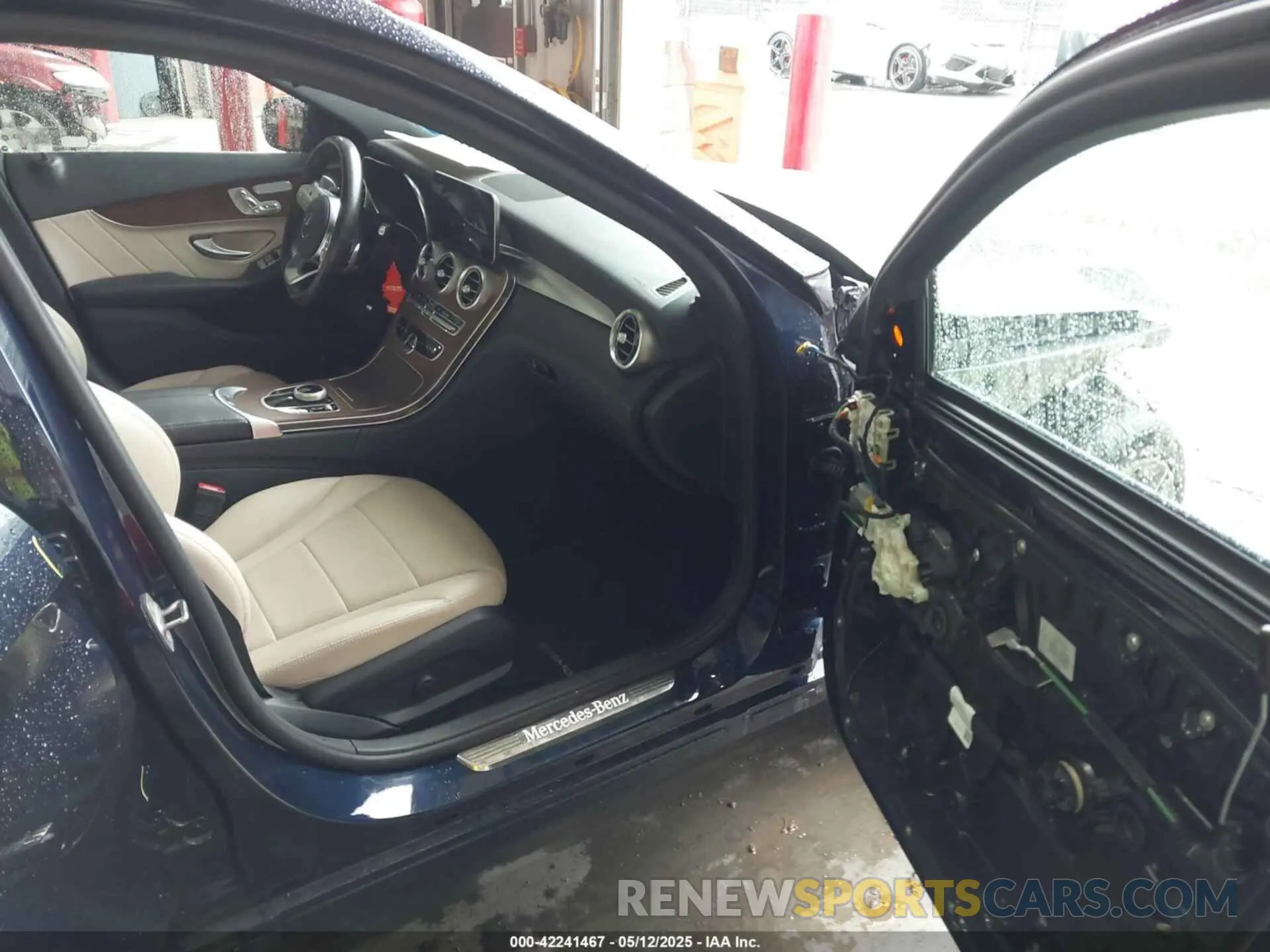 5 Photograph of a damaged car 55SWF8EB7LU323421 MERCEDES-BENZ C 300 2020