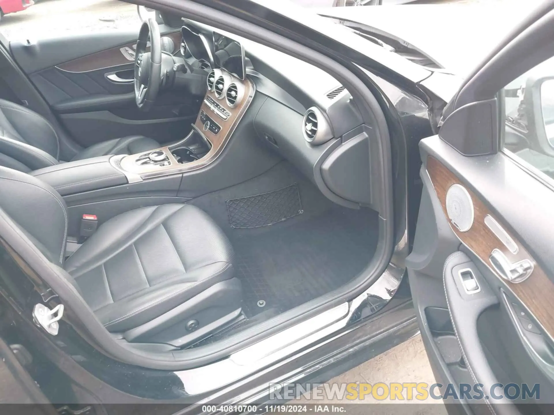 5 Photograph of a damaged car W1KWF8DB2LR567836 MERCEDES-BENZ C 300 2020